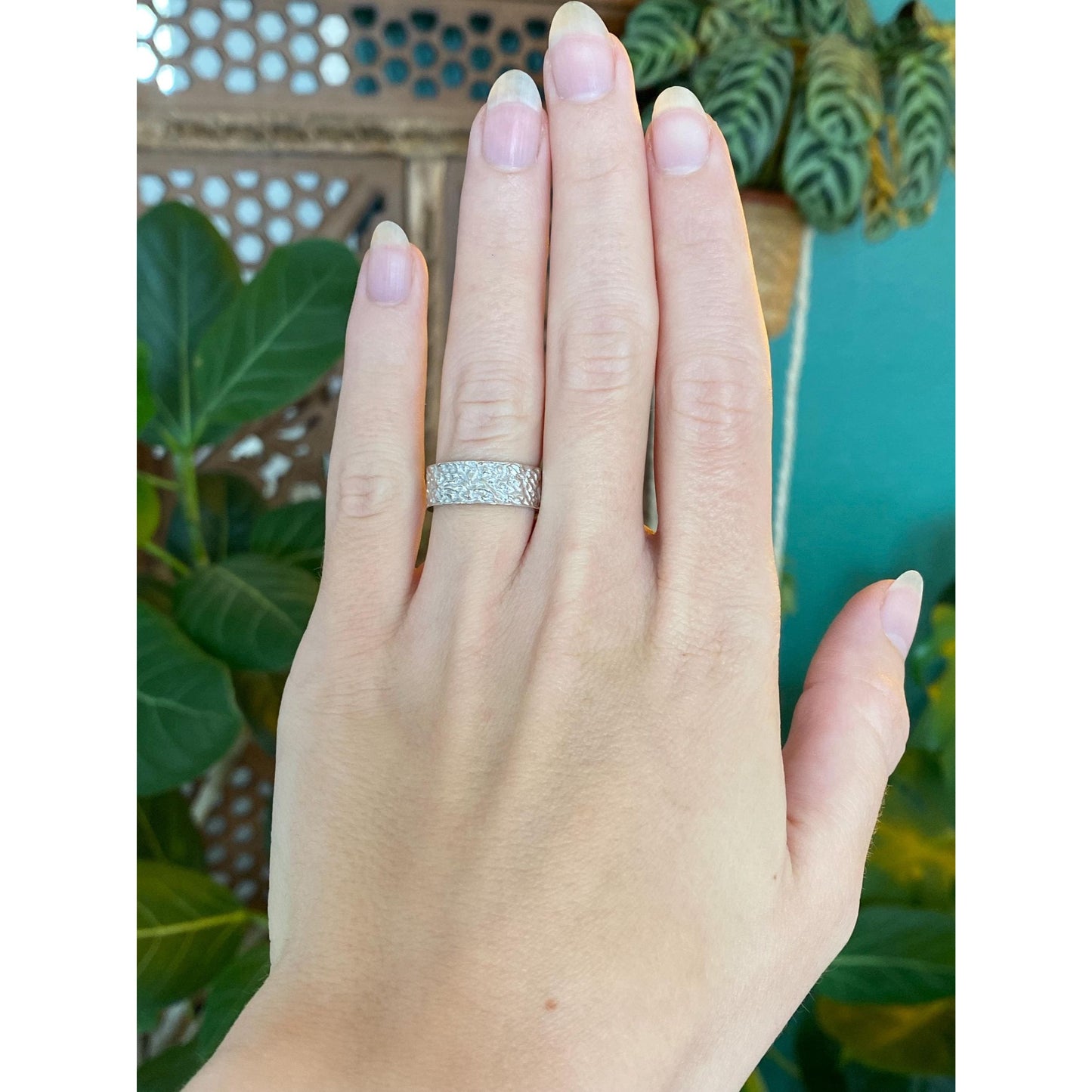 Vintage Solid 14k White Gold Textured Ring Band - Size 5.5