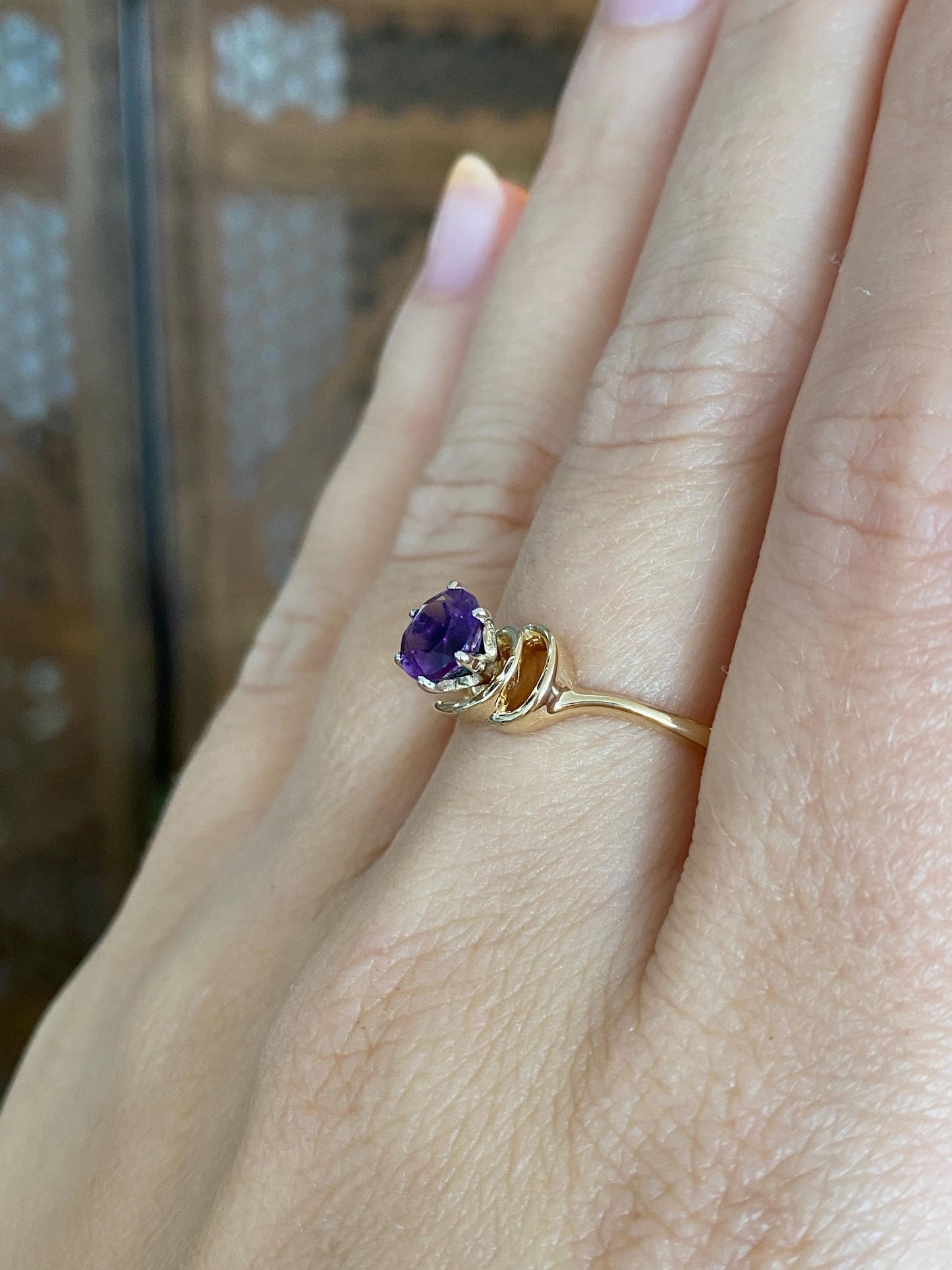 Vintage Solid 14k Yellow Gold Amethyst Ring - Size 8
