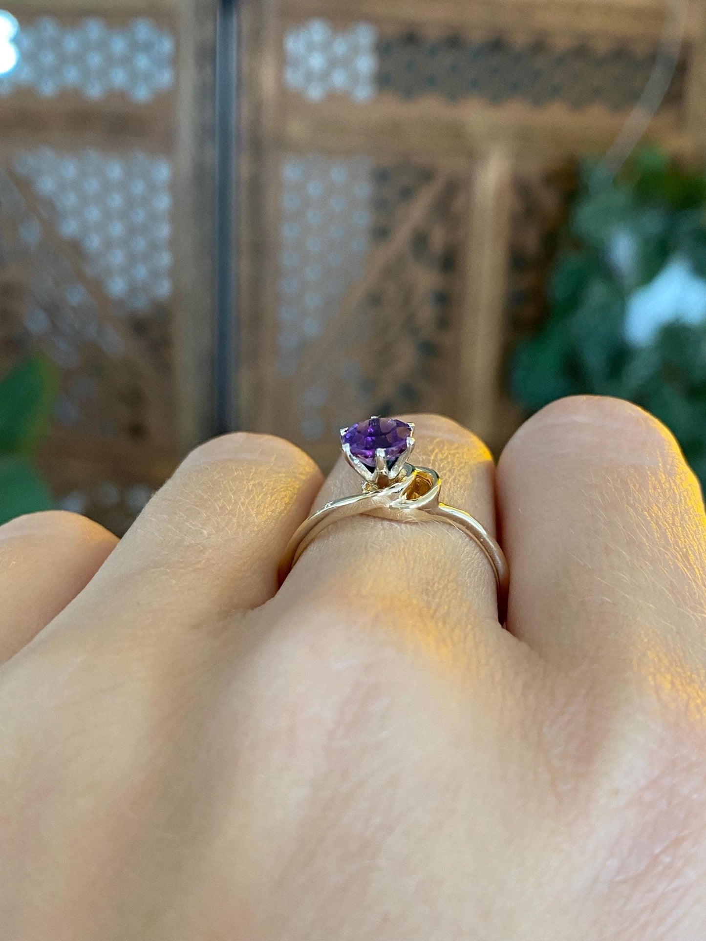 Vintage Solid 14k Yellow Gold Amethyst Ring - Size 8