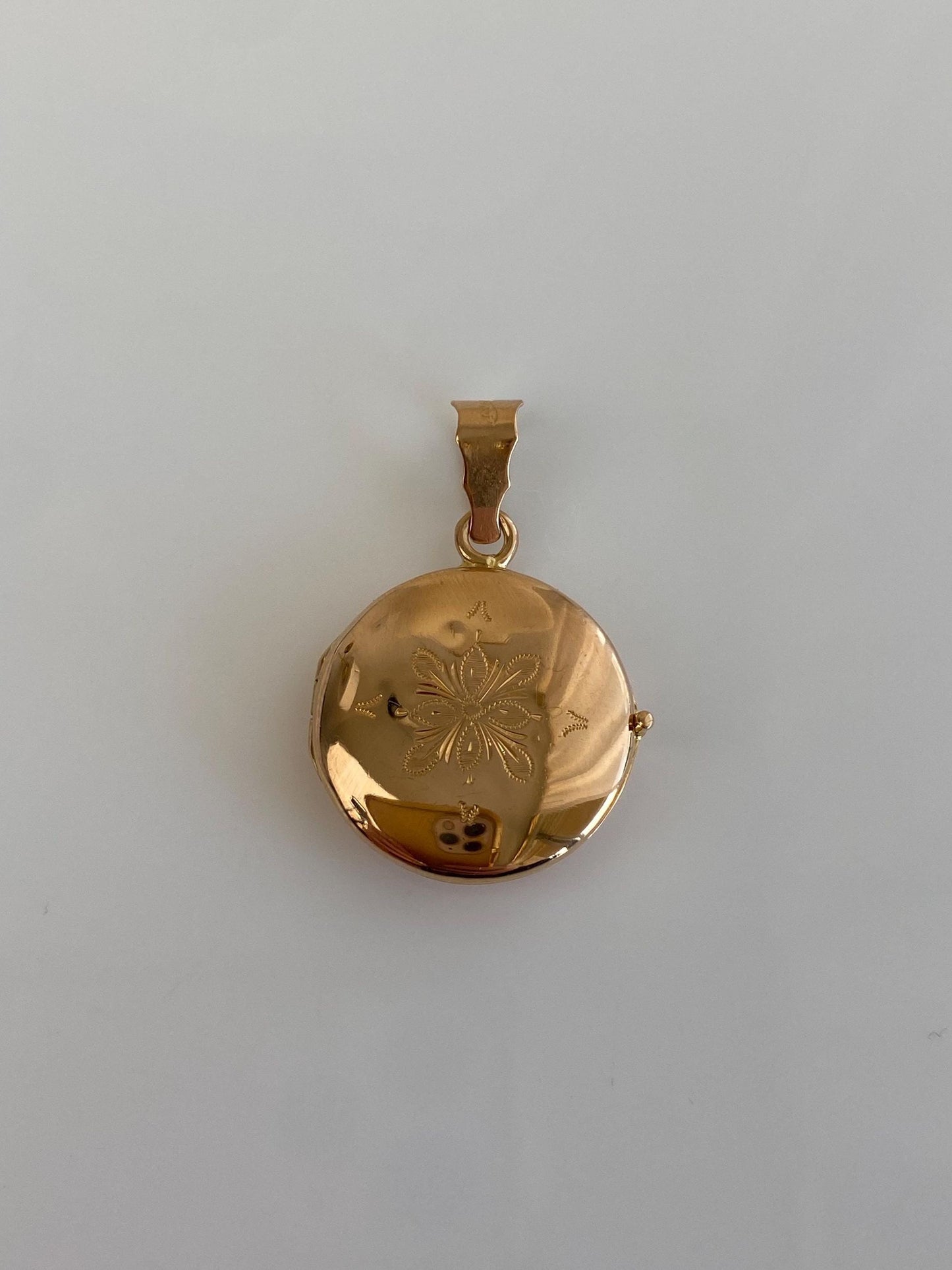 Vintage Solid 14k Yellow Gold Engraved Floral Locket Charm
