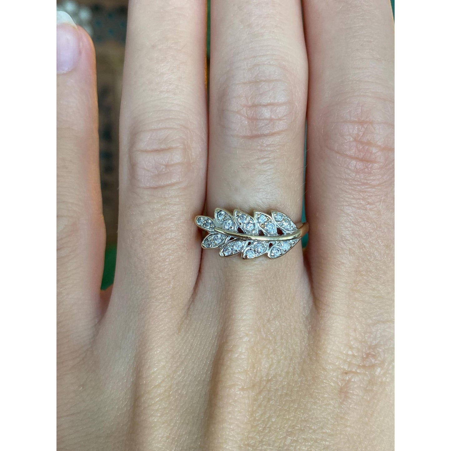 Vintage Solid 14k White & Yellow Gold Cubic Zirconia Wheat Ring - Size 6.75