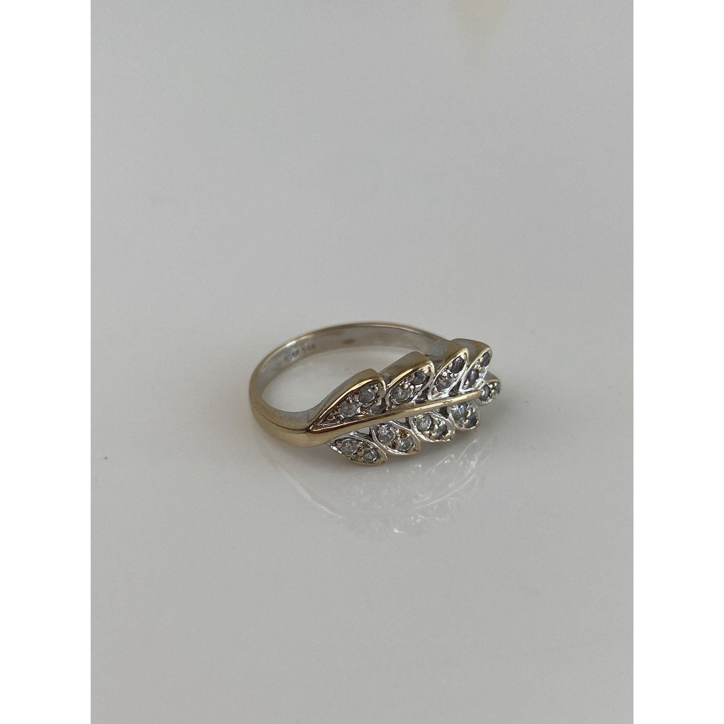 Vintage Solid 14k White & Yellow Gold Cubic Zirconia Wheat Ring - Size 6.75