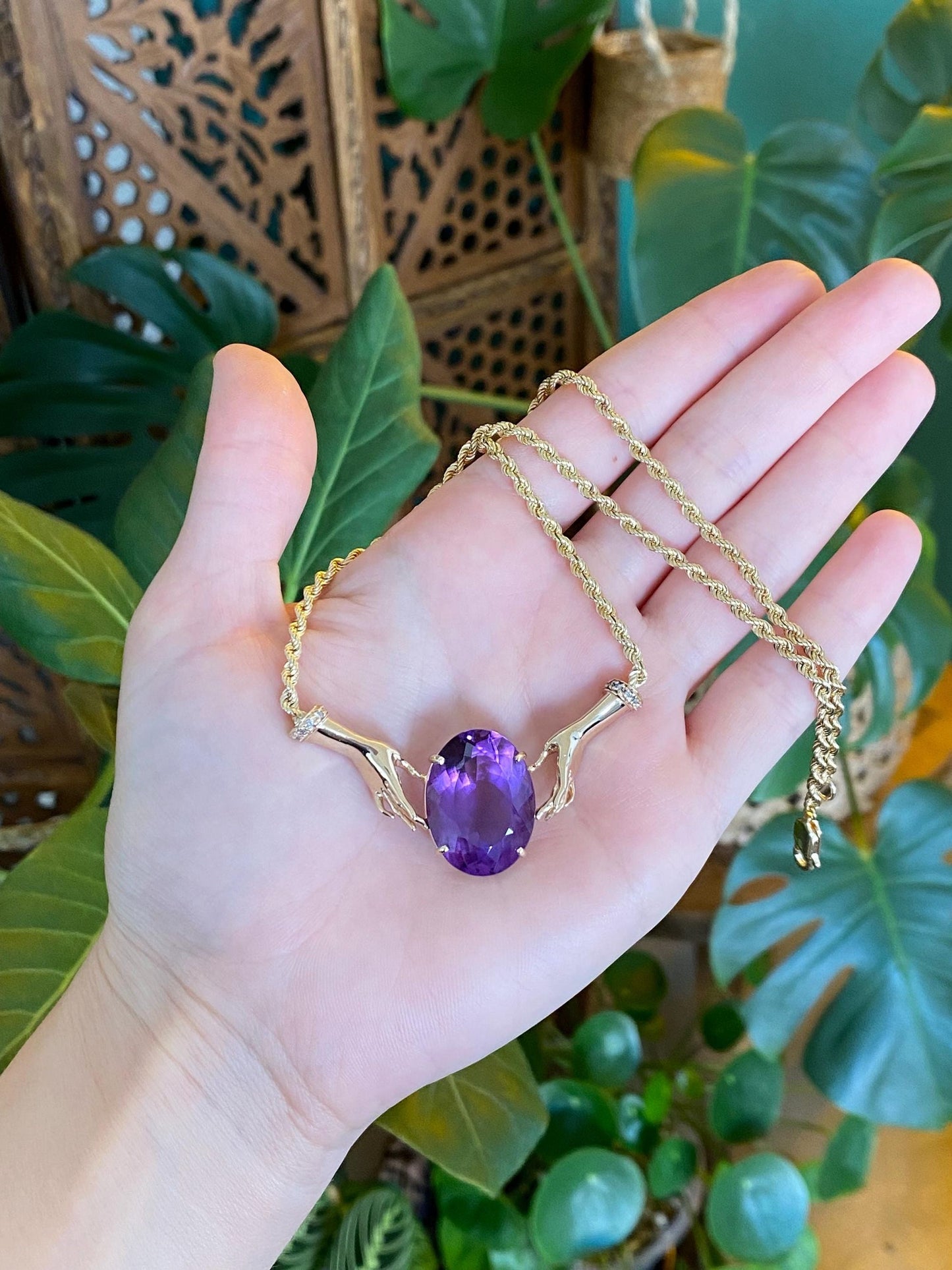 Vintage Solid 14k Yellow Gold Diamonds Amethyst Hands Rope Chain Necklace - 16.5 inches