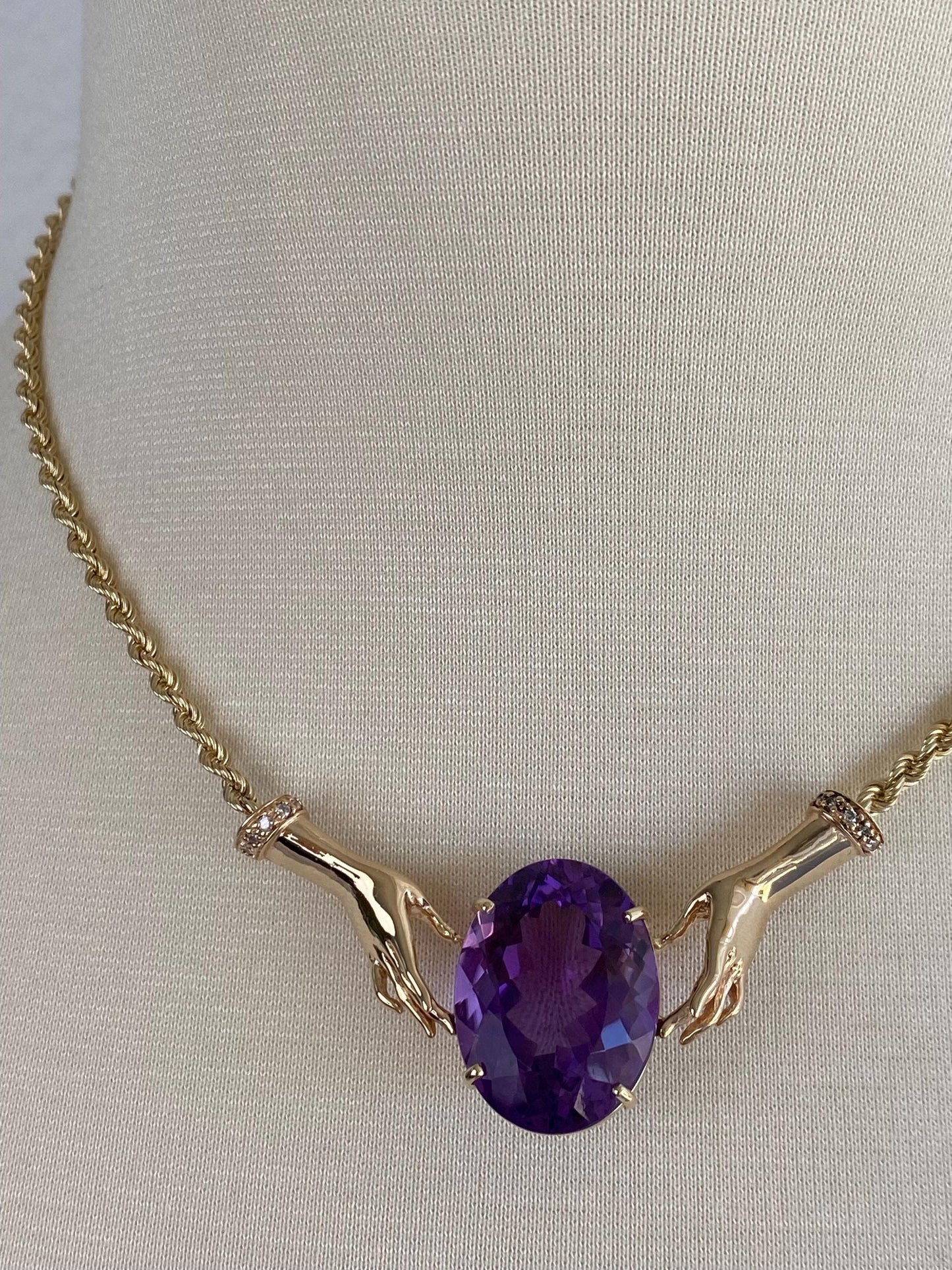 Vintage Solid 14k Yellow Gold Diamonds Amethyst Hands Rope Chain Necklace - 16.5 inches