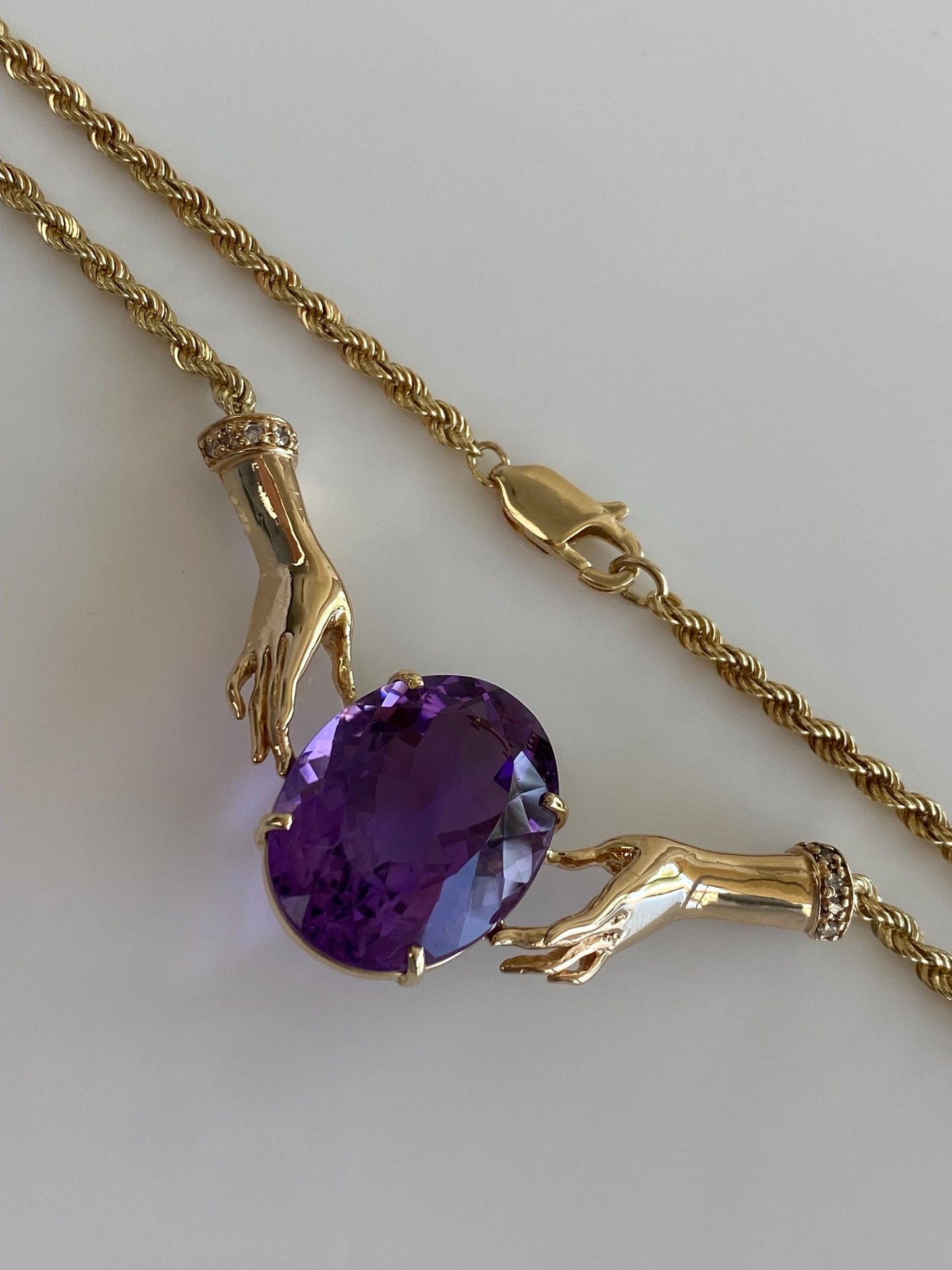 Vintage Solid 14k Yellow Gold Diamonds Amethyst Hands Rope Chain Necklace - 16.5 inches