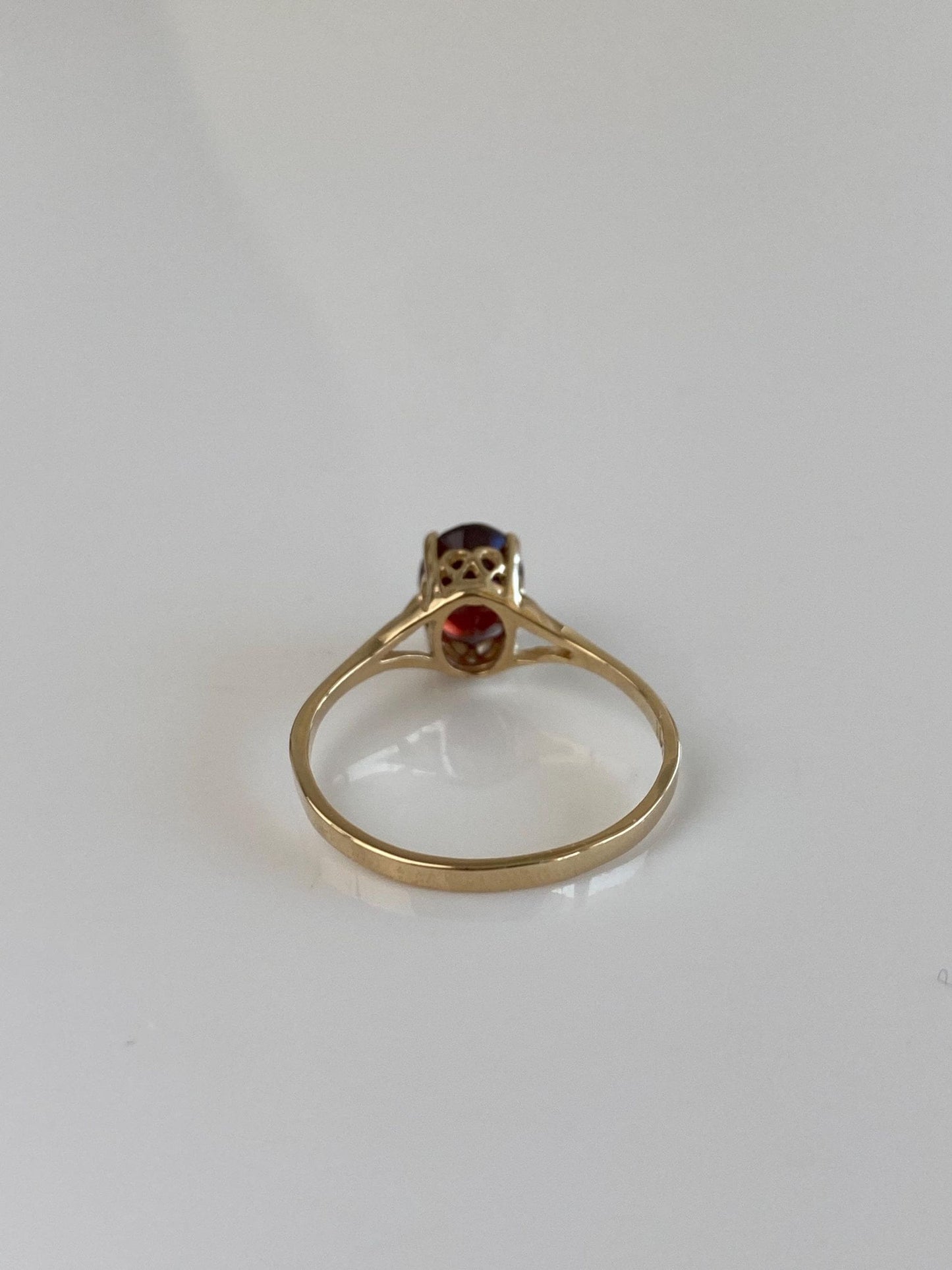 Vintage Solid 10k Yellow Gold Garnet Ring - Size 7.75