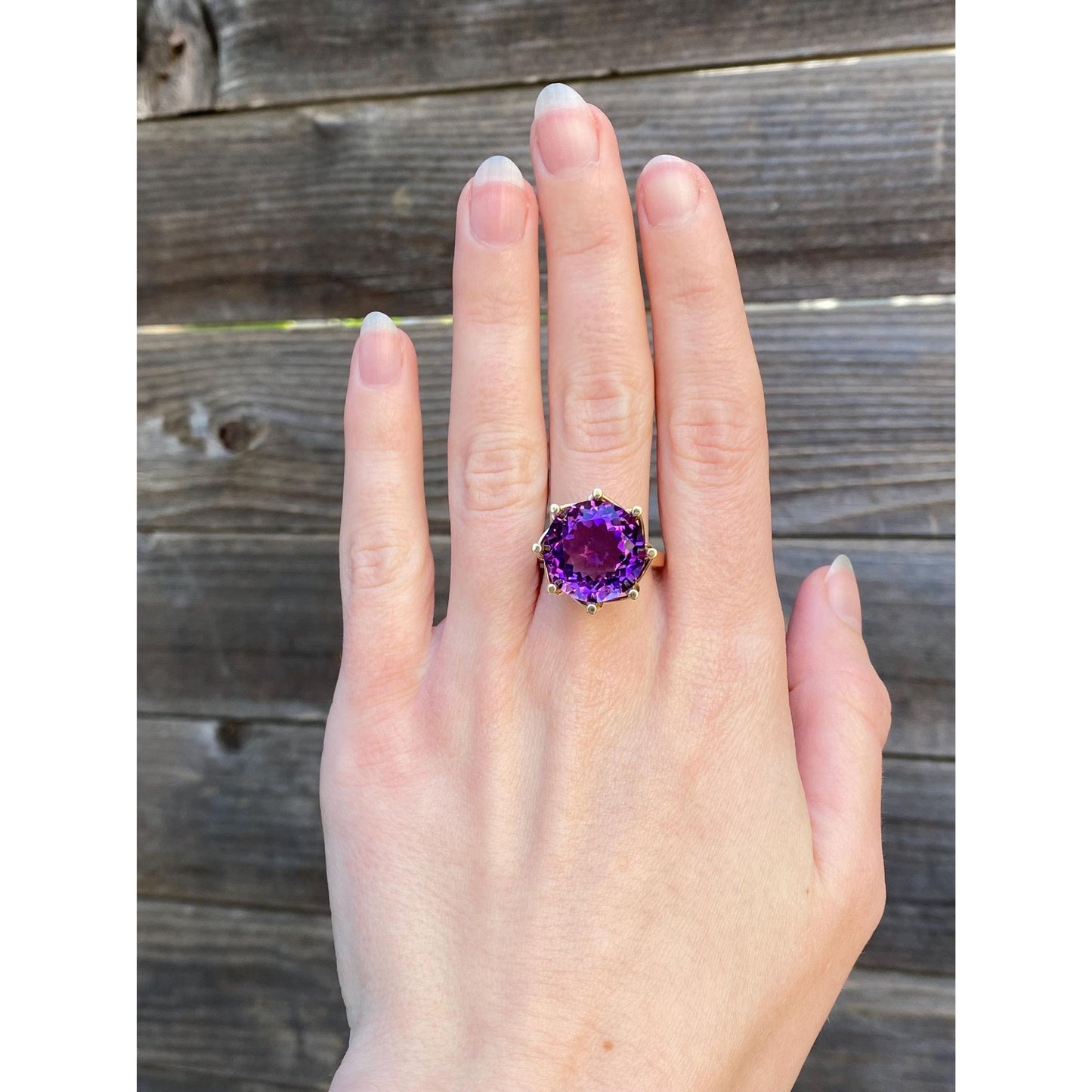 Vintage Solid 14k Yellow Gold Large Amethyst Cocktail Ring - Size 8-8.25