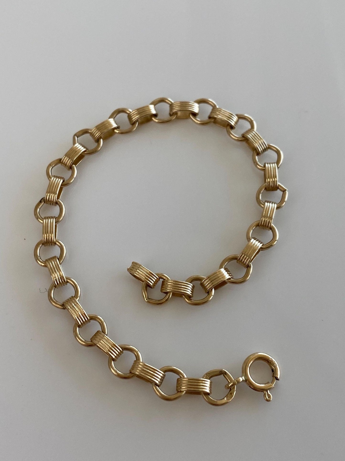 Vintage Solid 14k Yellow Gold Circle Lined Link Bracelet - 7 inches