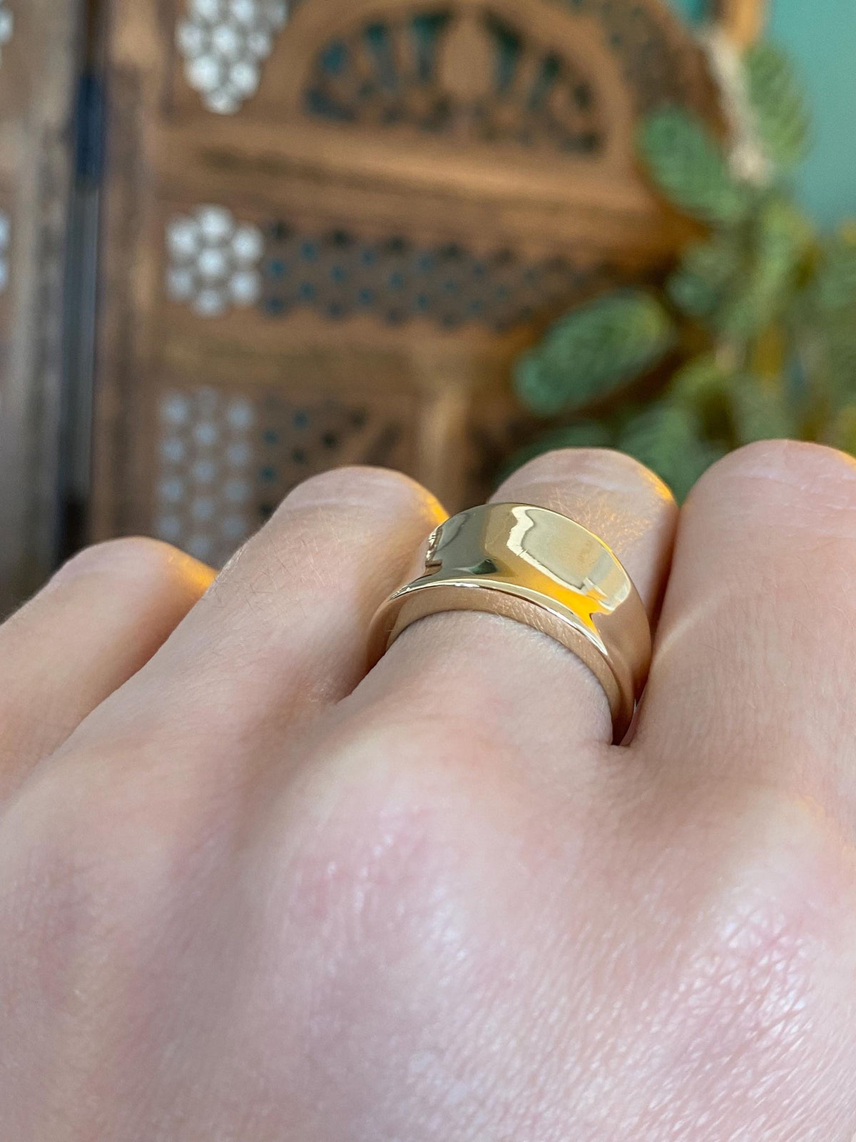 Vintage Solid 10k Yellow Gold Tapered Ring Band - Size 6.25