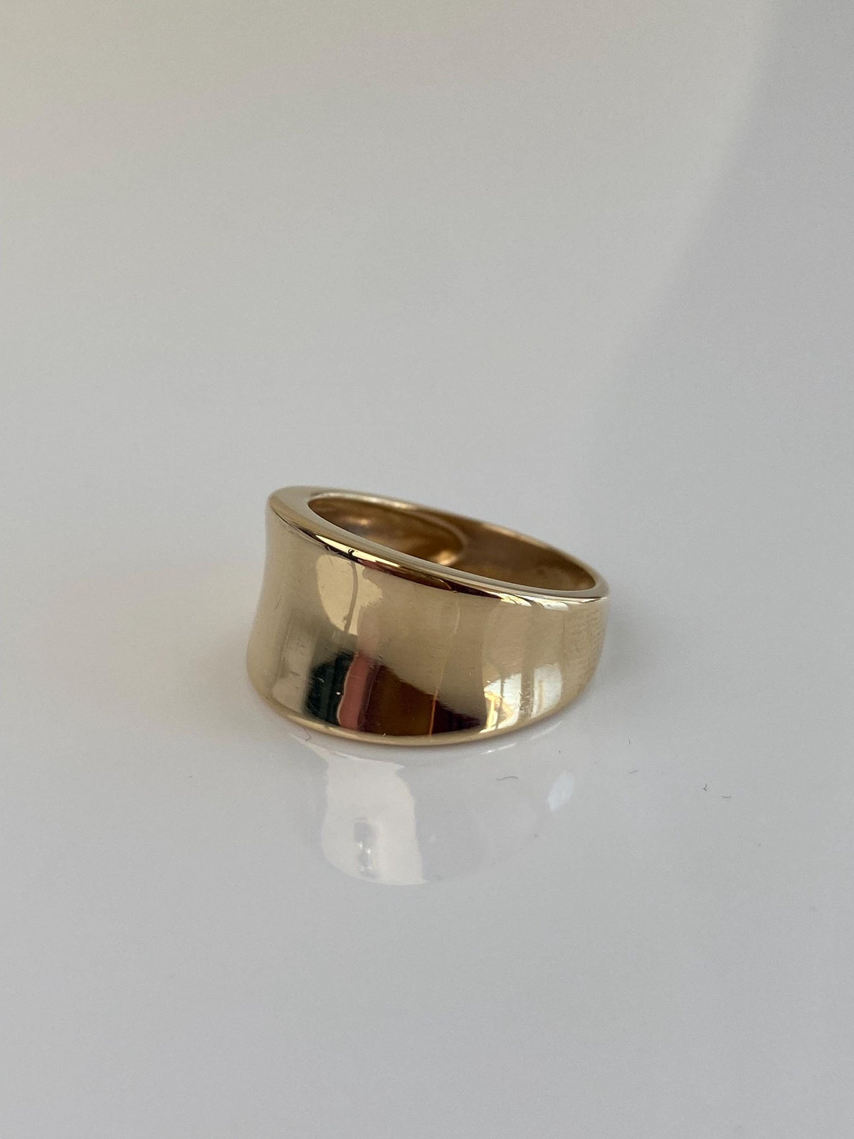Vintage Solid 10k Yellow Gold Tapered Ring Band - Size 6.25