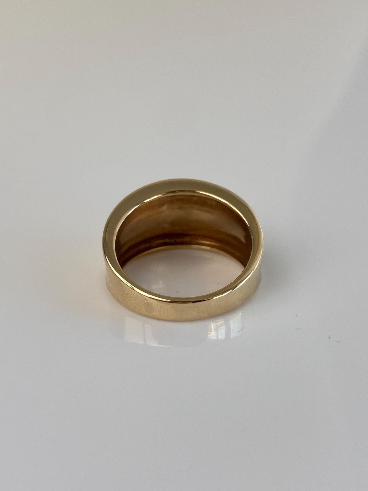 Vintage Solid 10k Yellow Gold Tapered Ring Band - Size 6.25