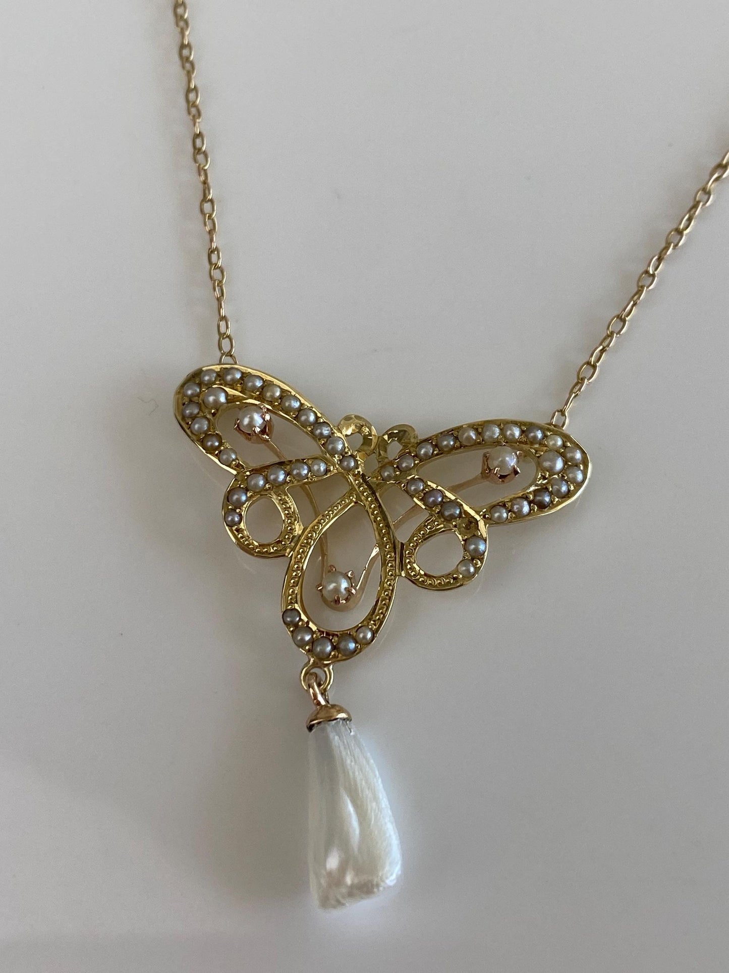 Vintage Solid 14k Yellow Gold Seed Pearls Freeform Pearl Butterfly Cable Chain Necklace - 15.75 inches