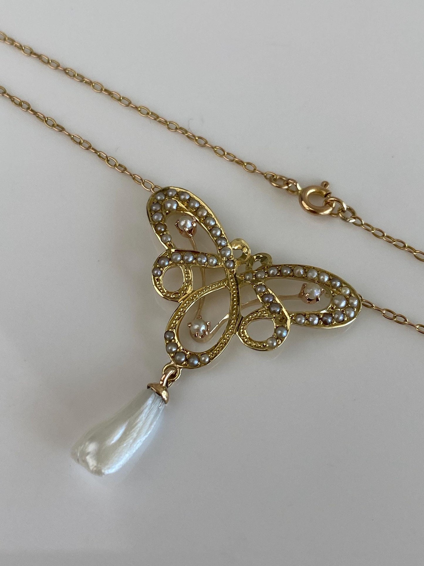 Vintage Solid 14k Yellow Gold Seed Pearls Freeform Pearl Butterfly Cable Chain Necklace - 15.75 inches