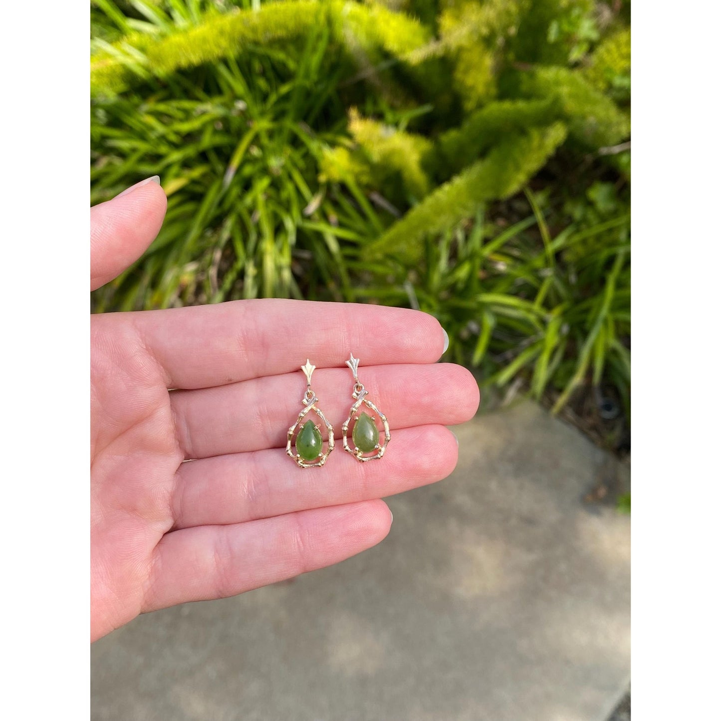 Vintage Solid 14k Yellow Gold Nephrite Bamboo Dangle Stud Earrings