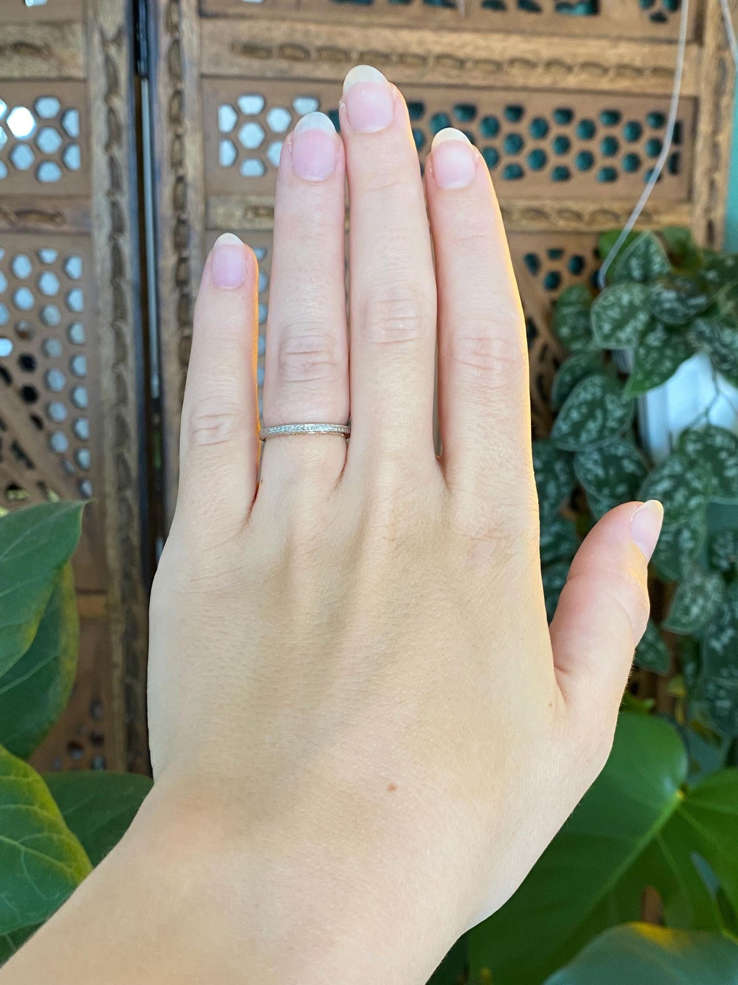 Vintage Solid 14k White & Yellow Gold Designed Ring Band - Size 5.25