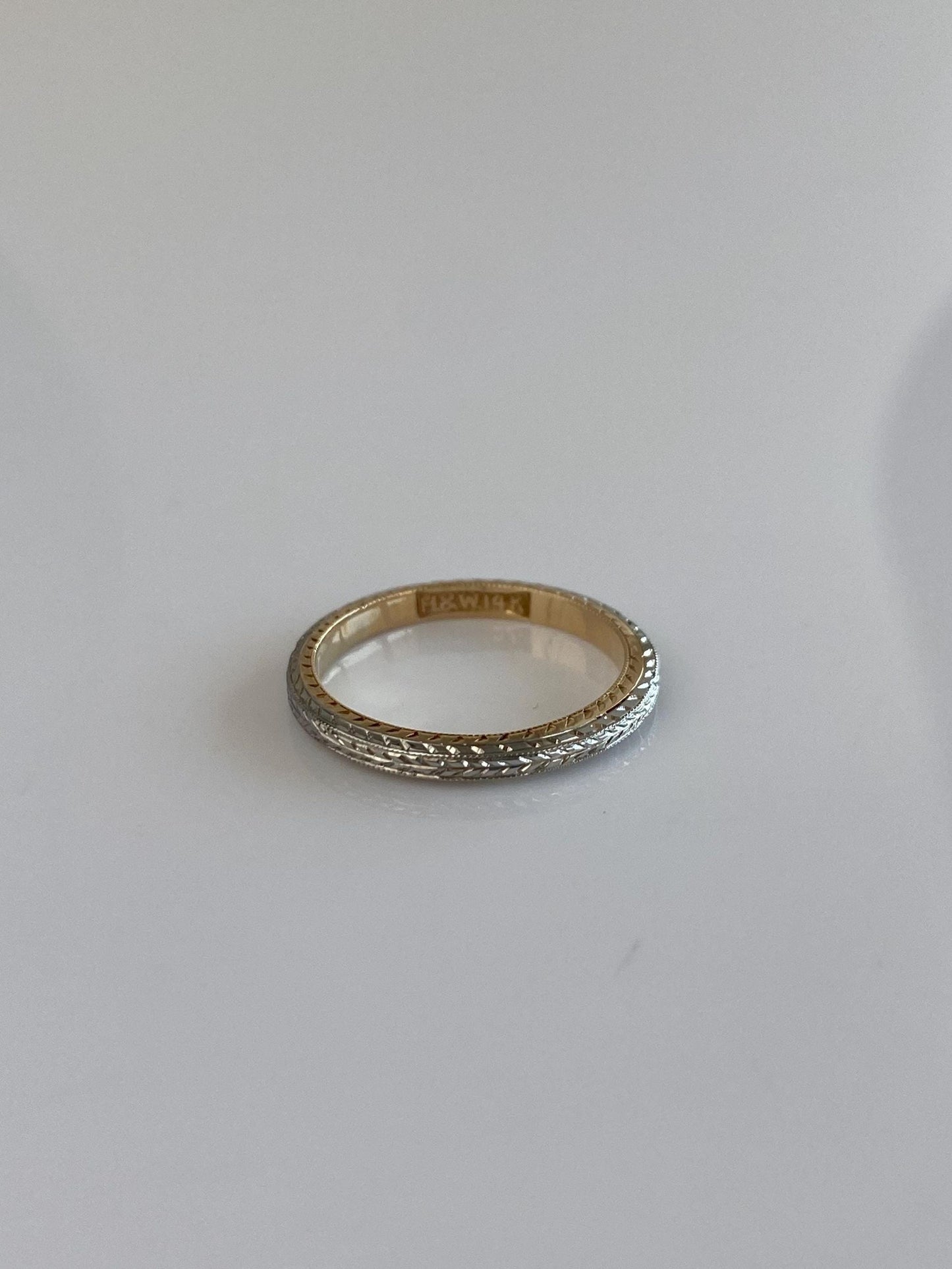 Vintage Solid 14k White & Yellow Gold Designed Ring Band - Size 5.25
