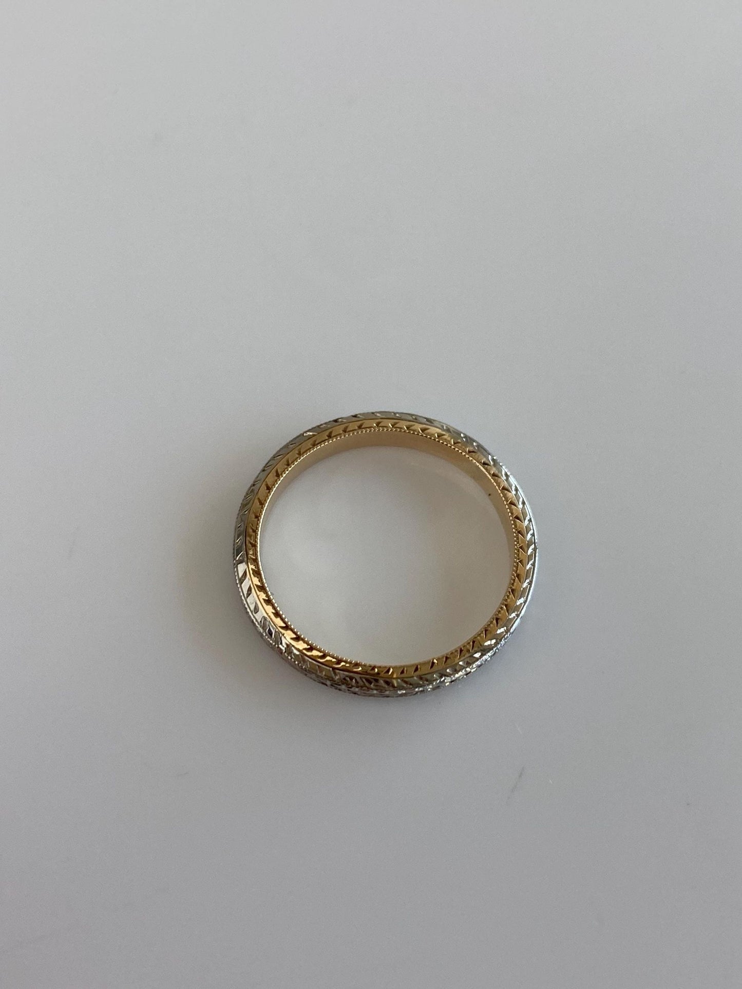 Vintage Solid 14k White & Yellow Gold Designed Ring Band - Size 5.25