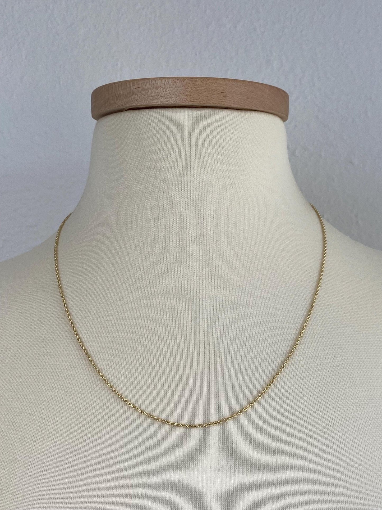 Vintage 14k Yellow Gold Slim Rope Chain Necklace - 21.5 inches