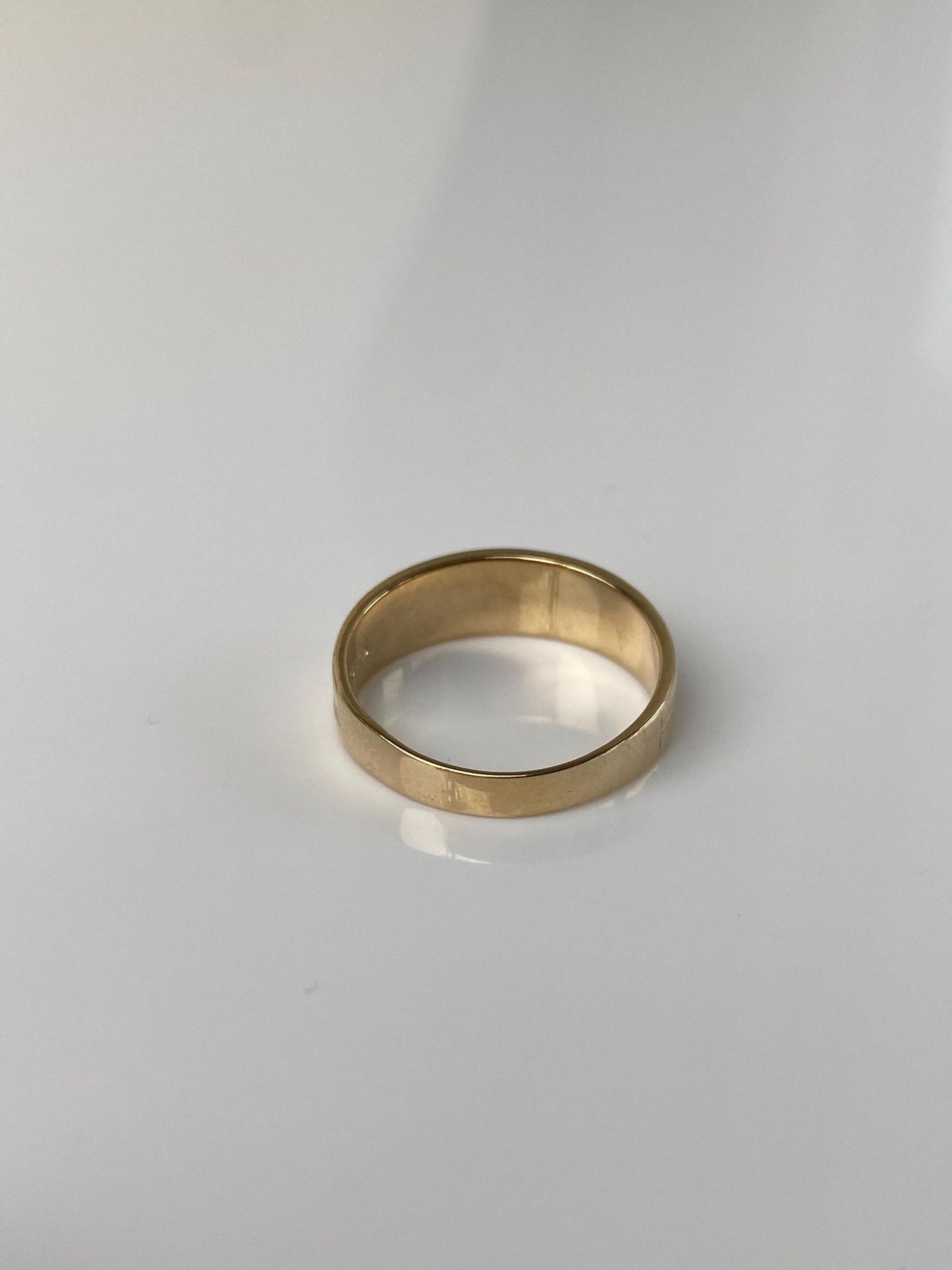 Vintage Solid 14k Yellow Gold Diamond Cut Tapered Ring Band - Size 6.5