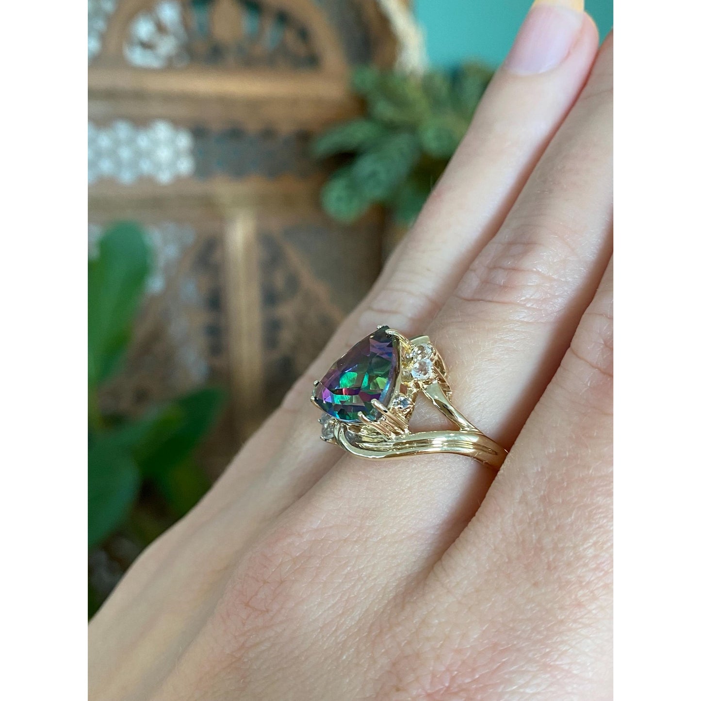 Solid 10k Yellow Gold Mystic Topaz Clear Spinel Ring - Size 6