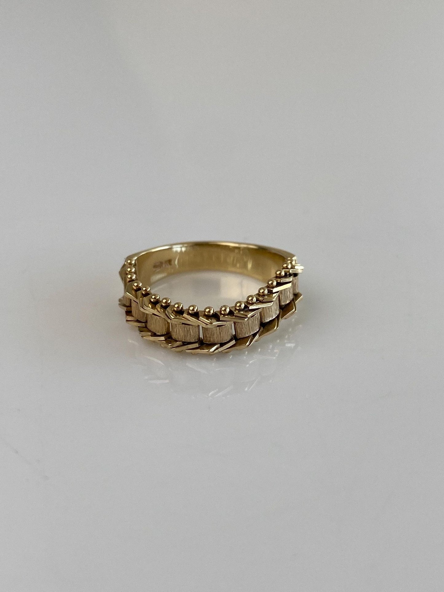Vintage Solid 14k Yellow Gold Mesh Chain Ring Band - Size 5.5