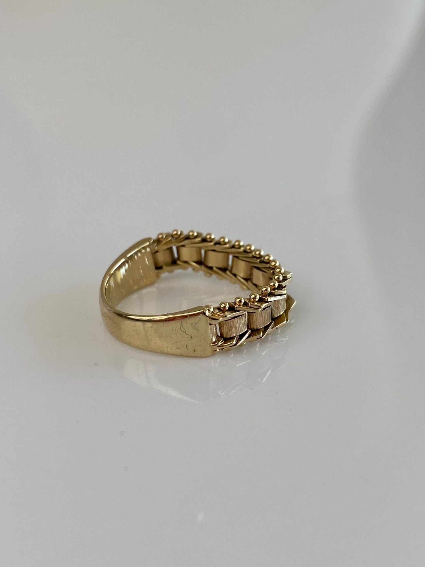 Vintage Solid 14k Yellow Gold Mesh Chain Ring Band - Size 5.5