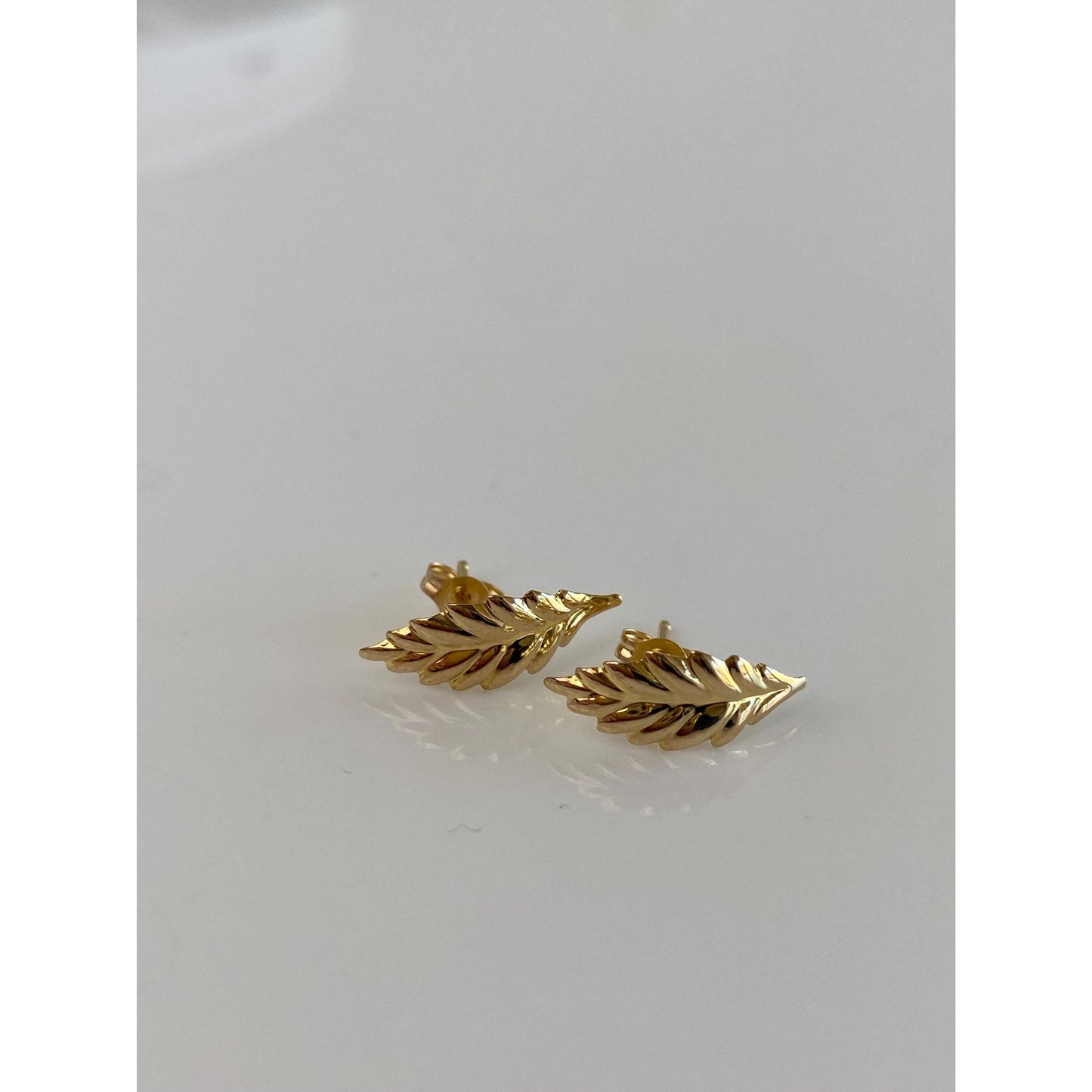 Vintage Solid 14k Yellow Gold Leaf Stud Earrings