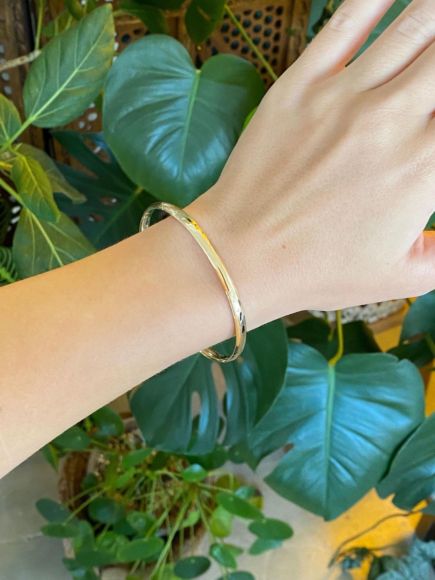 Vintage 14k Yellow Gold Design Bangle Bracelet - 7 3/4 Inches
