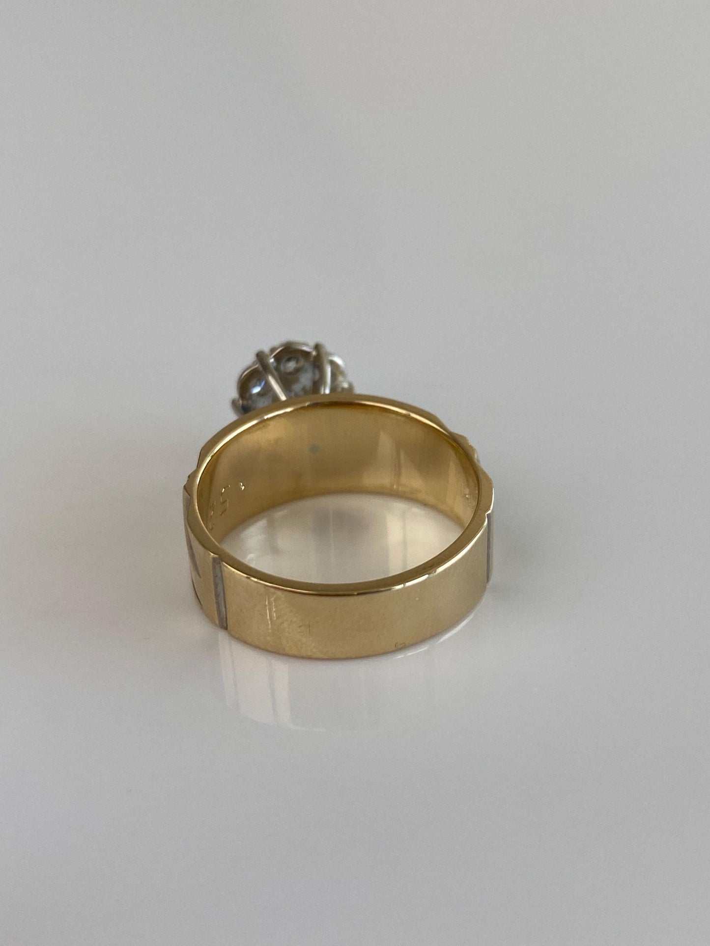Vintage Solid 14k White & Yellow Gold Diamond Cluster Diamond Cut Ring - Size 7