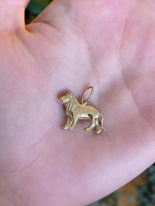 Vintage Solid 9k Yellow Gold Lion Charm - Fine Estate Jewelry - Real Genuine Gold