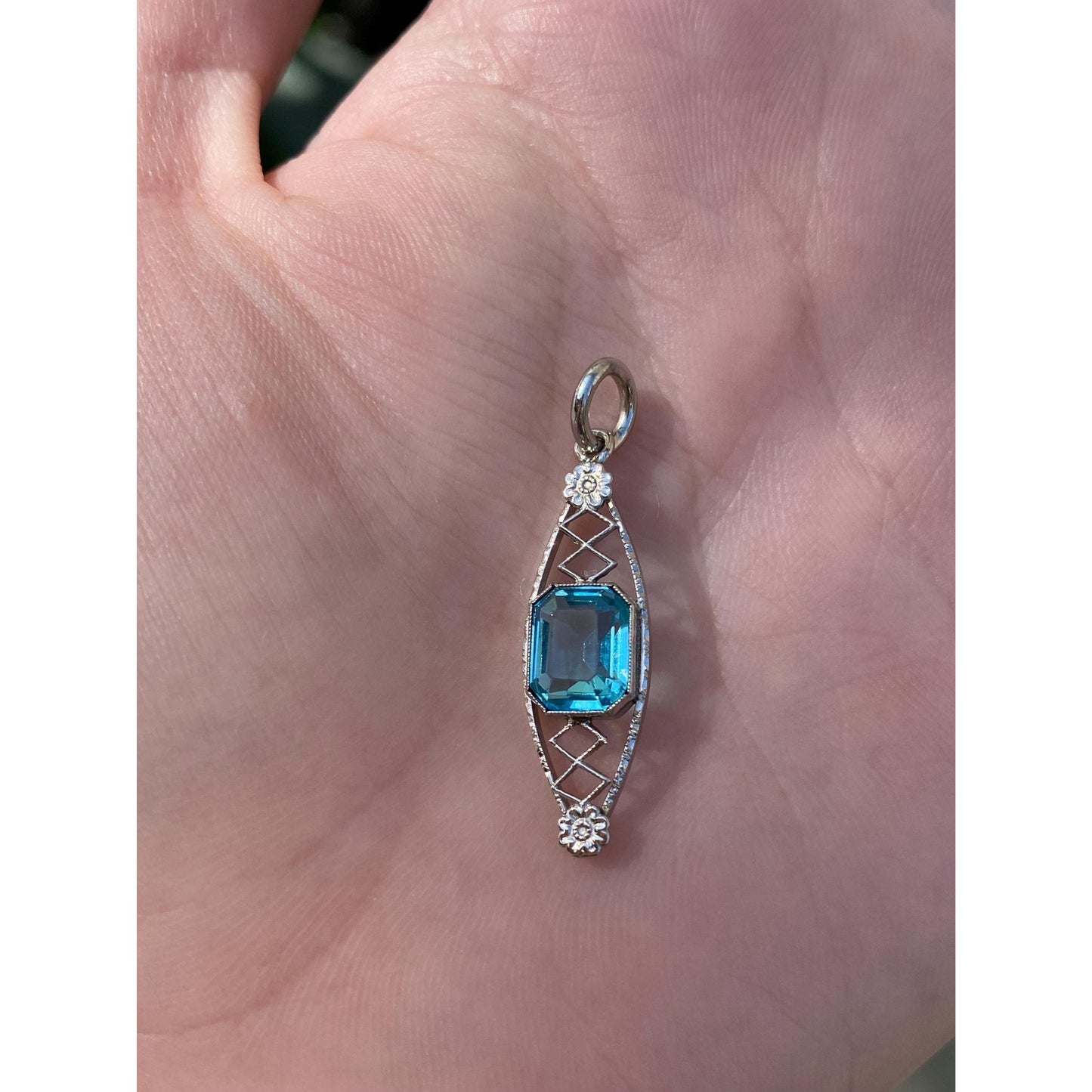 Vintage Solid 10k White Gold Blue Cubic Zirconia Art Deco Charm