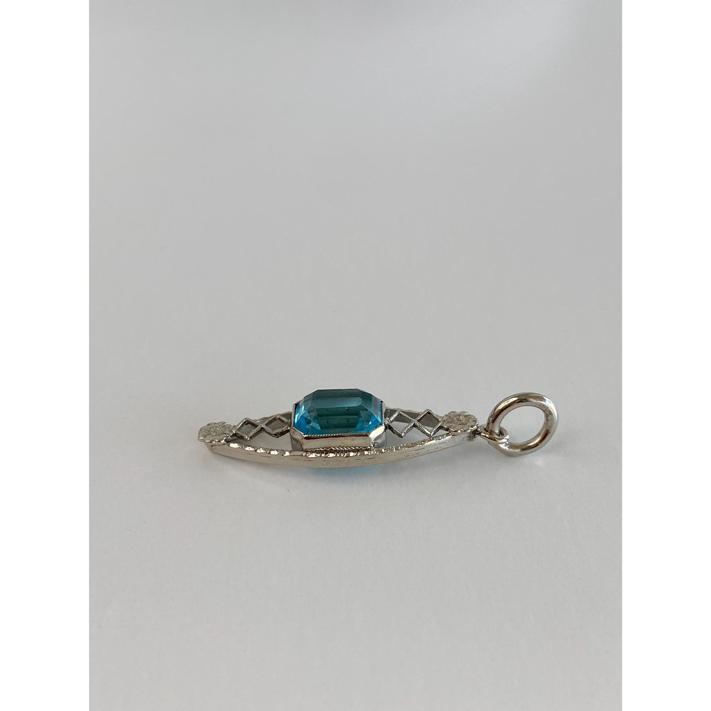 Vintage Solid 10k White Gold Blue Cubic Zirconia Art Deco Charm