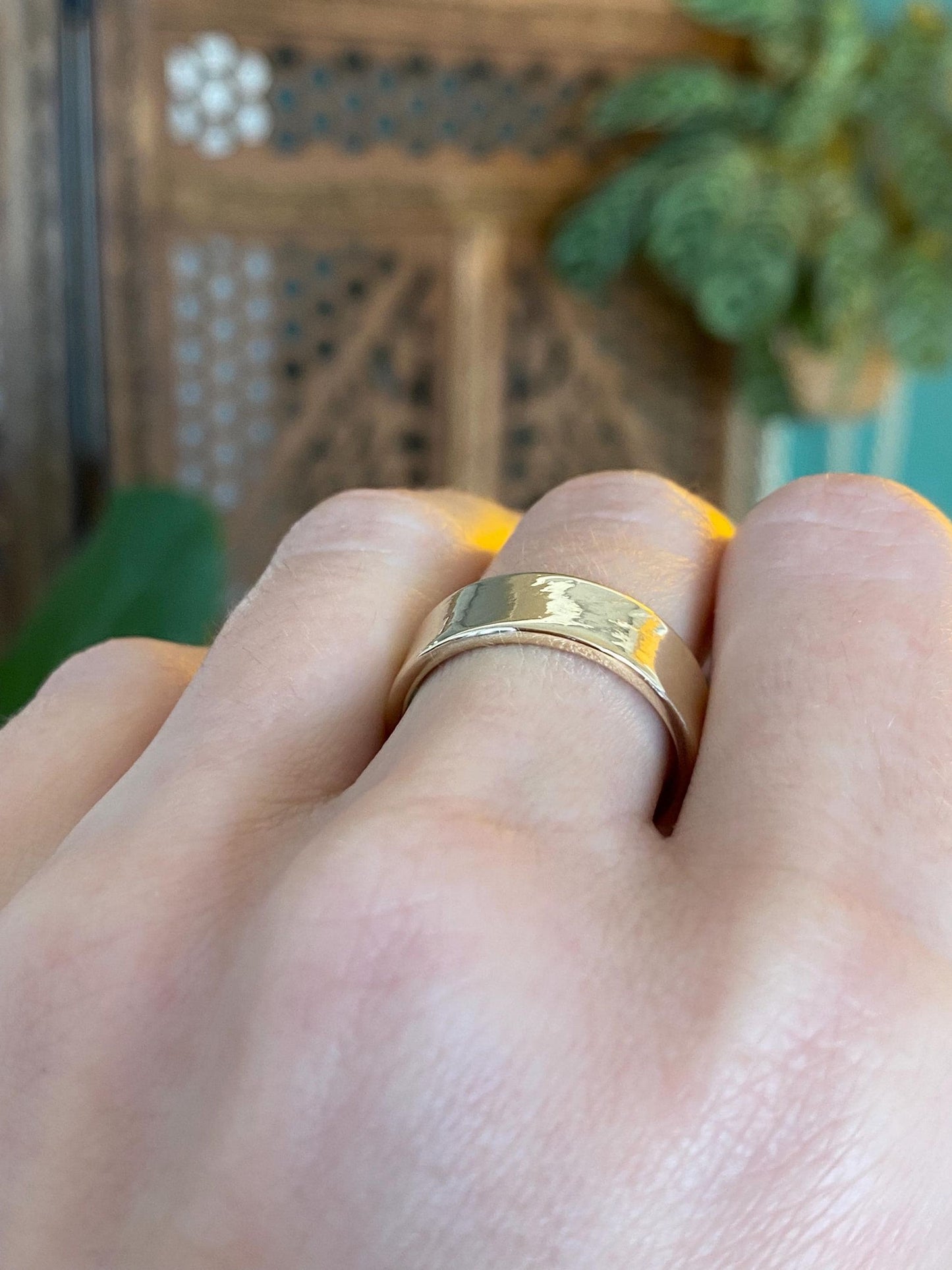 Vintage Solid 14k Yellow Gold Straight Edge Ring Band - Size 8.25