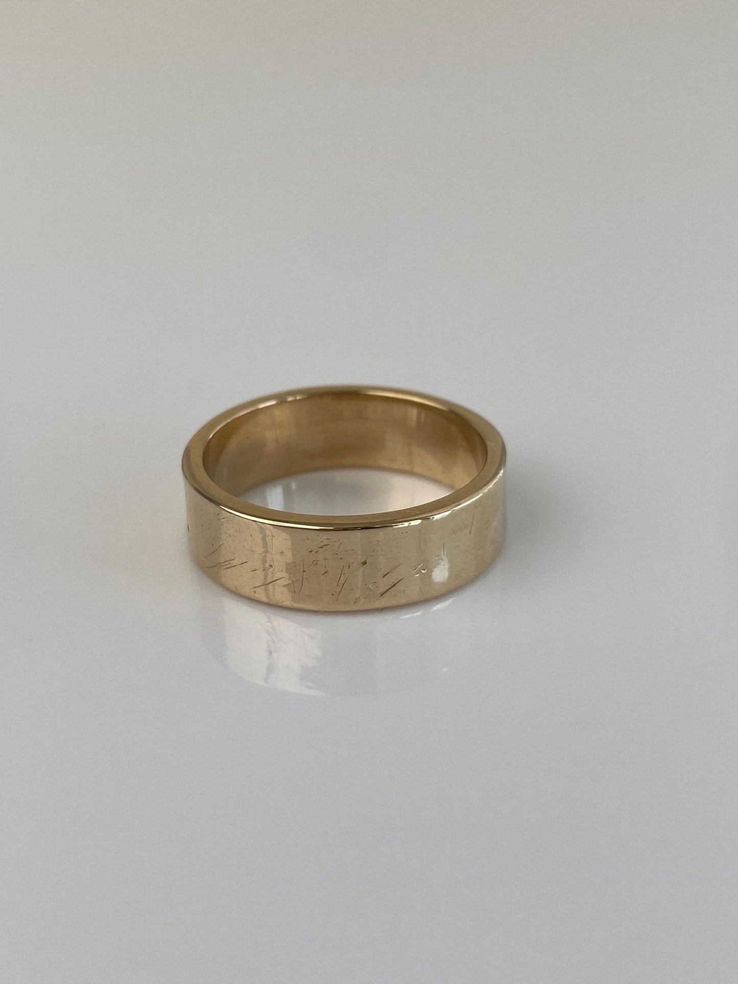 Vintage Solid 14k Yellow Gold Straight Edge Ring Band - Size 8.25