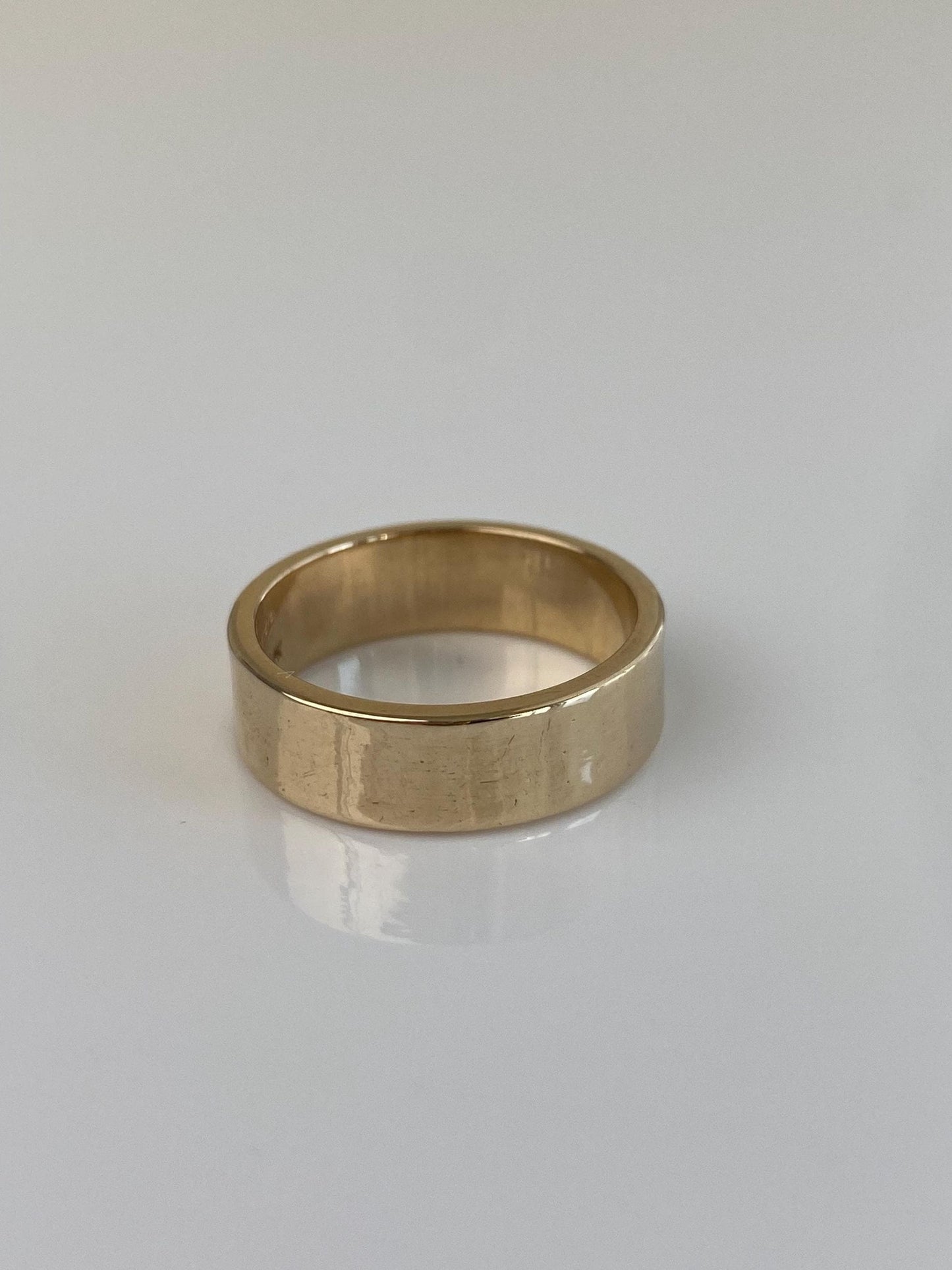 Vintage Solid 14k Yellow Gold Straight Edge Ring Band - Size 8.25