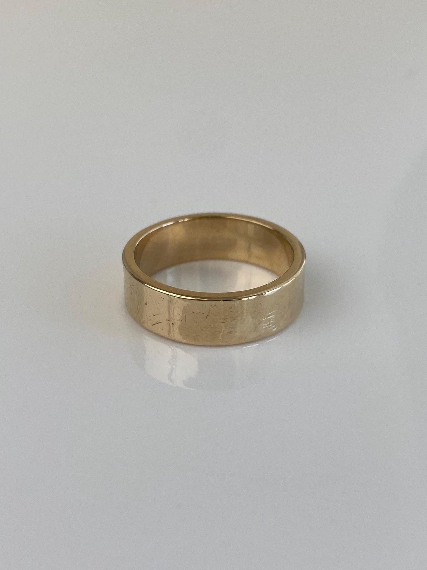 Vintage Solid 14k Yellow Gold Straight Edge Ring Band - Size 8.25