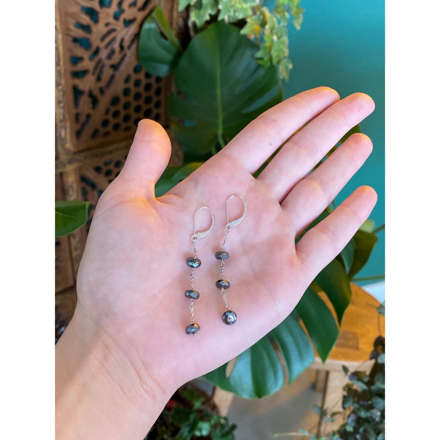 Vintage Solid 14k White Gold Hematite Dangle Earrings