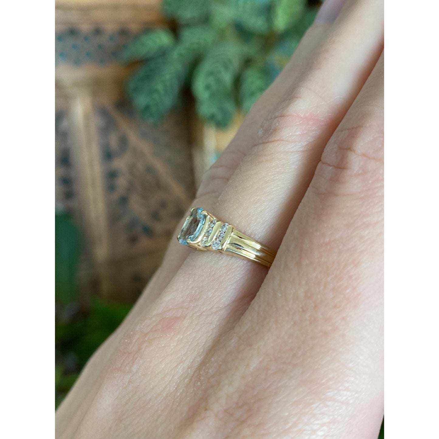 Vintage Solid 14k Yellow Gold Diamond Aquamarine Ring - Size 6.75