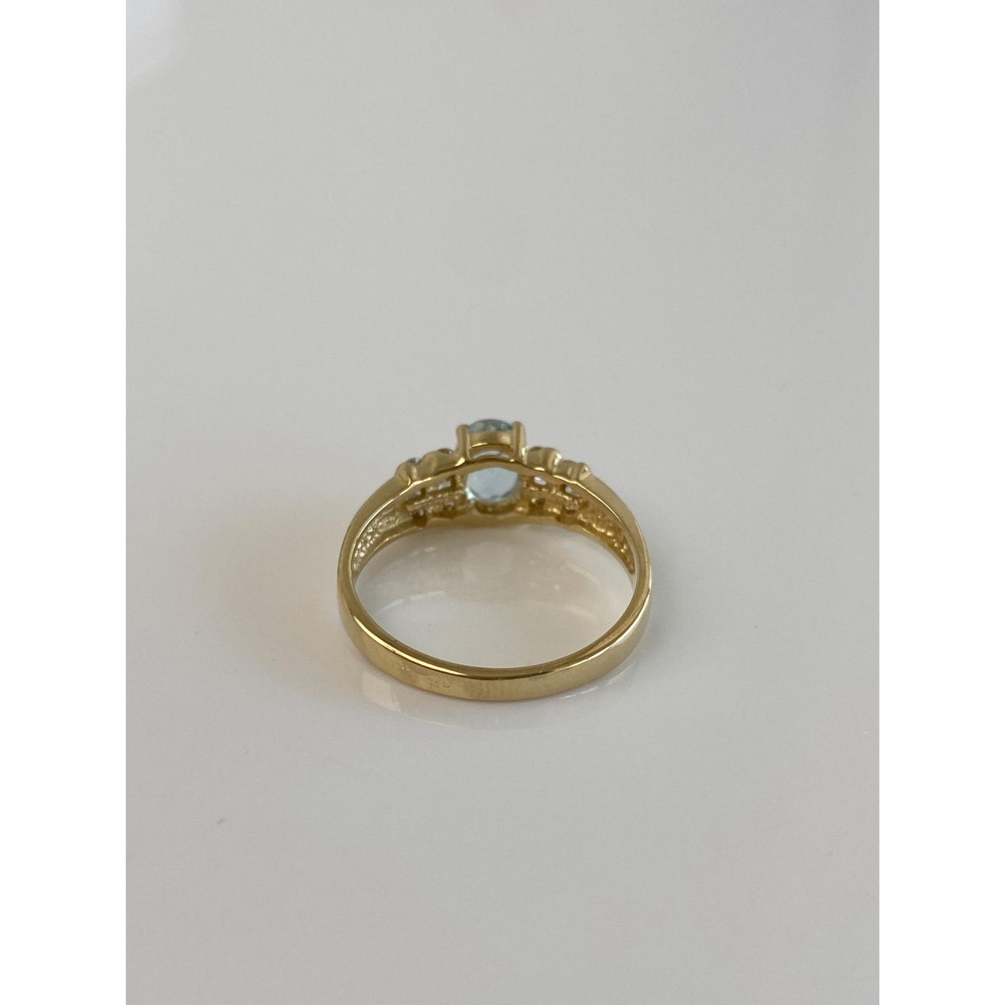 Vintage Solid 14k Yellow Gold Diamond Aquamarine Ring - Size 6.75