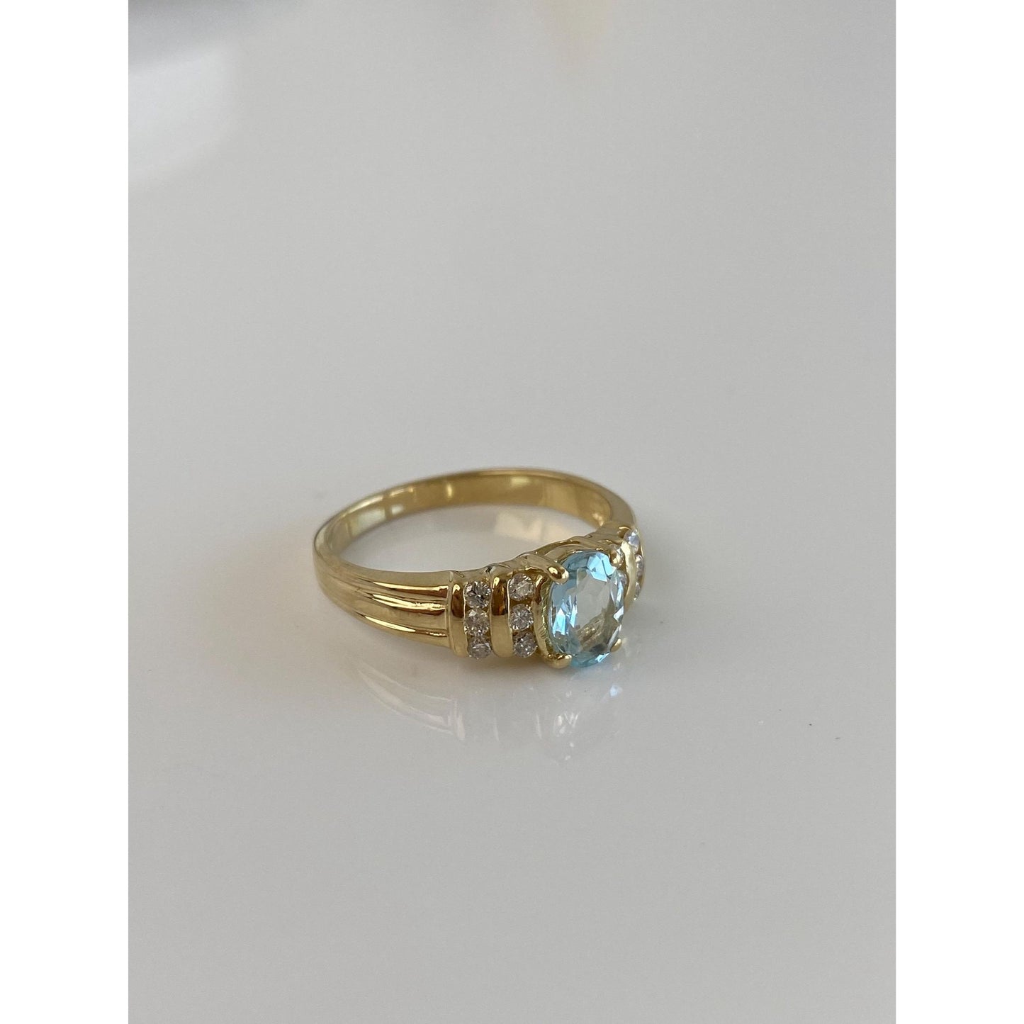 Vintage Solid 14k Yellow Gold Diamond Aquamarine Ring - Size 6.75