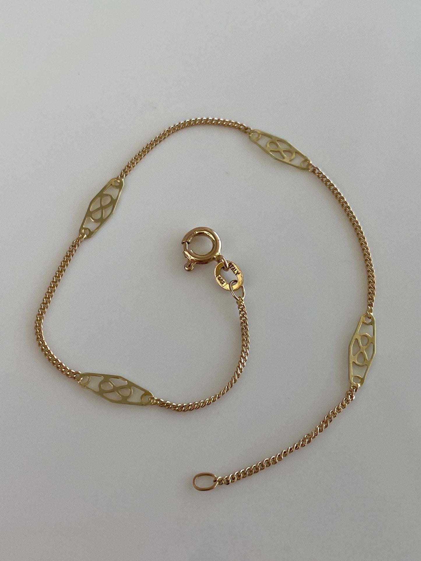 Vintage Solid 14k Yellow Gold Station Tight Curb Chain Bracelet - 7.25 inches