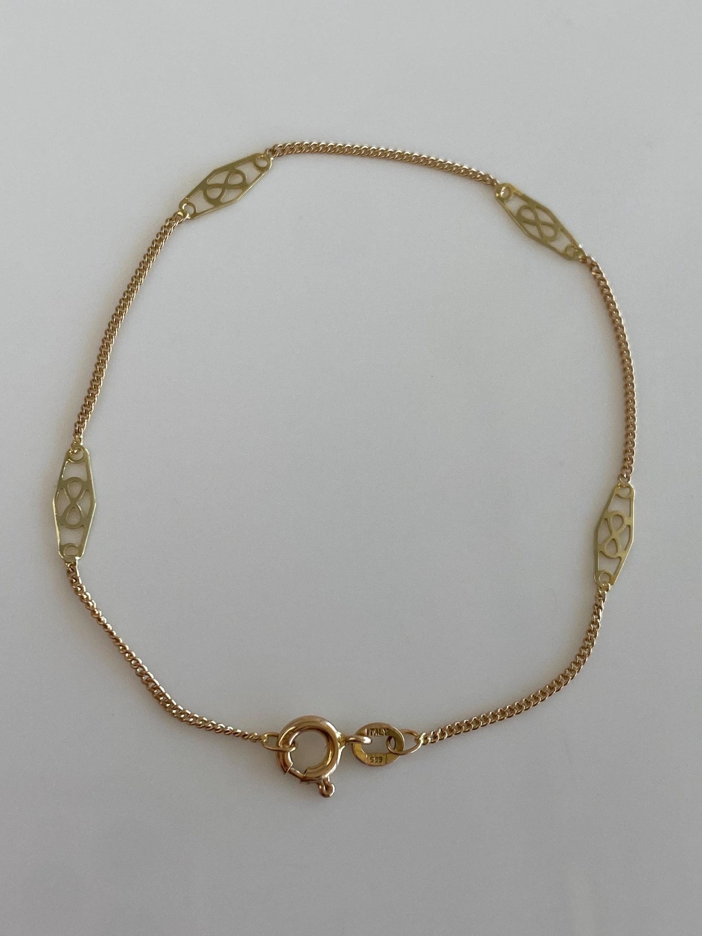 Vintage Solid 14k Yellow Gold Station Tight Curb Chain Bracelet - 7.25 inches