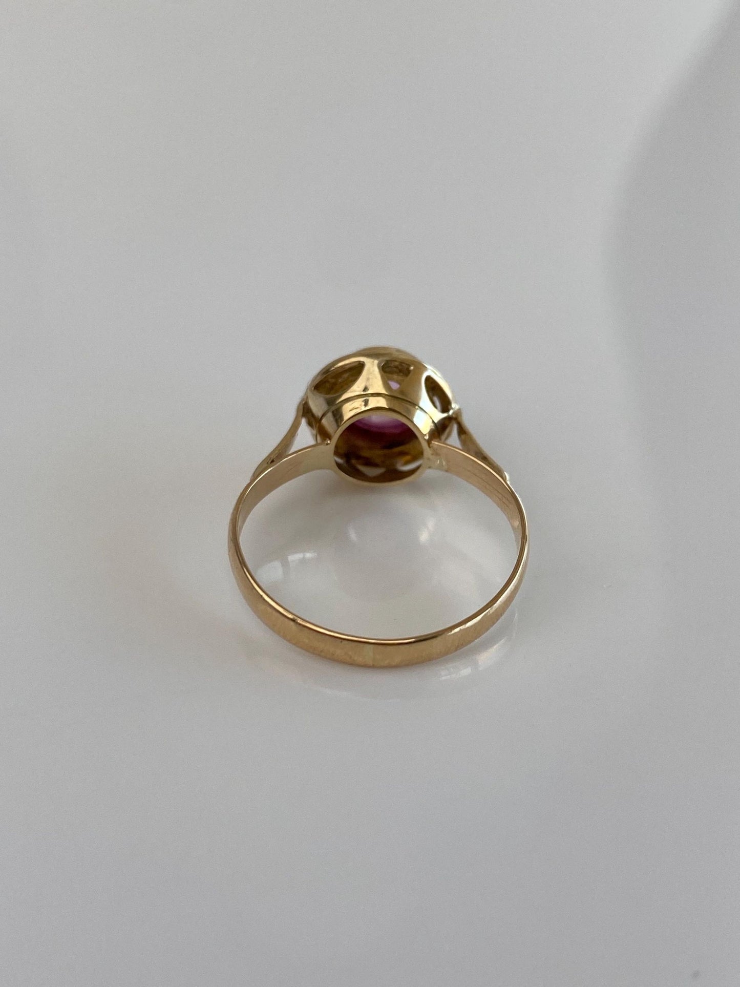 Vintage Solid 14k Yellow Gold Pink Sapphire Ring - Size 6.5