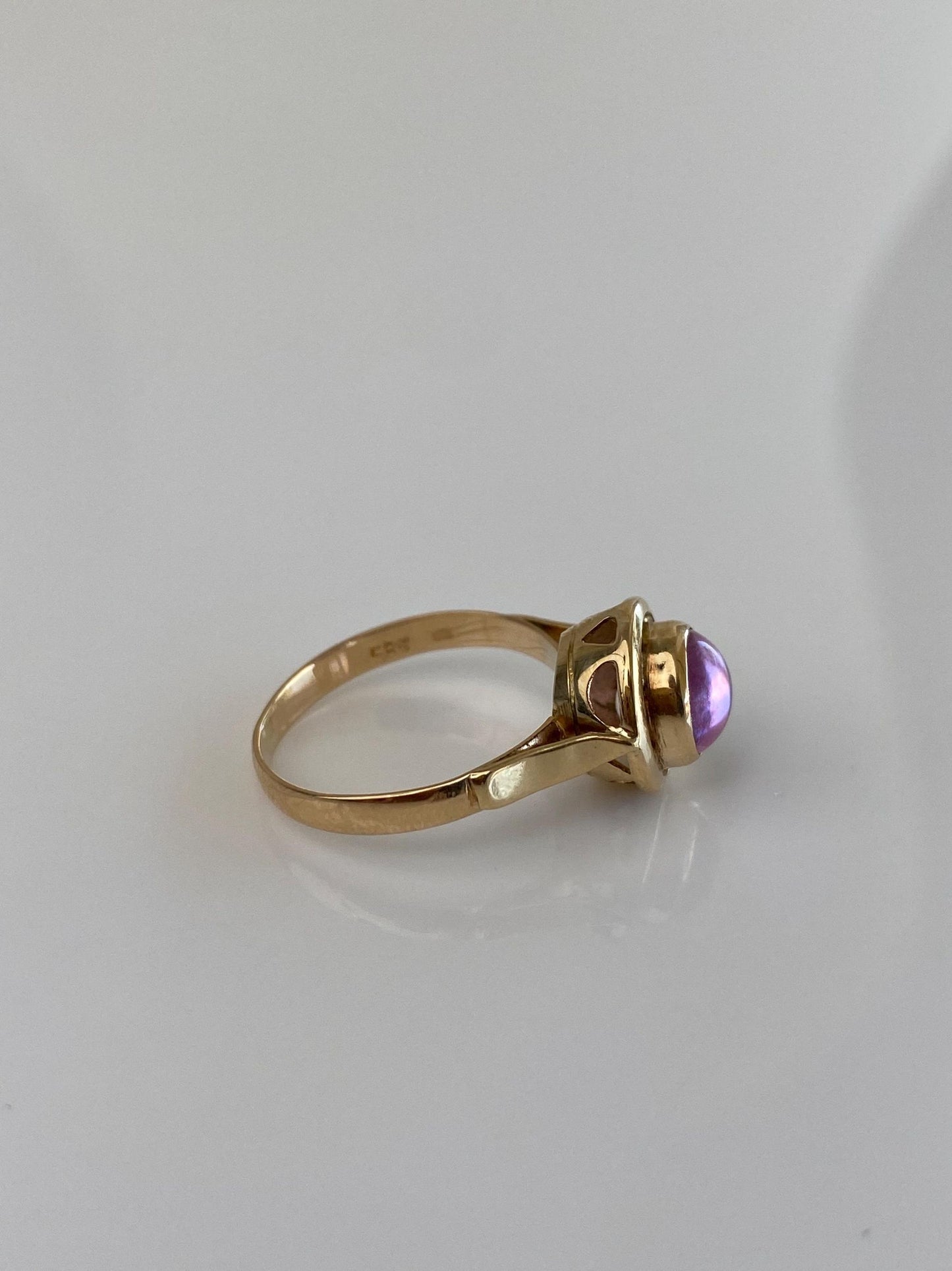 Vintage Solid 14k Yellow Gold Pink Sapphire Ring - Size 6.5