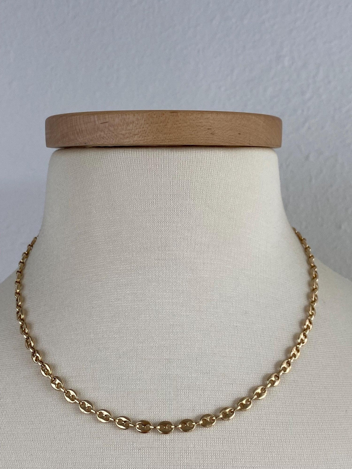 Solid 14k Yellow Gold Mariner Link Chain Necklace - 18.25 inches