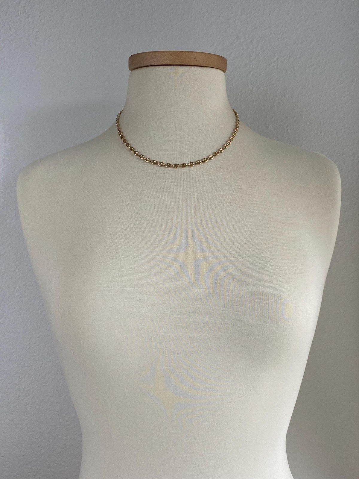 Solid 14k Yellow Gold Mariner Link Chain Necklace - 18.25 inches