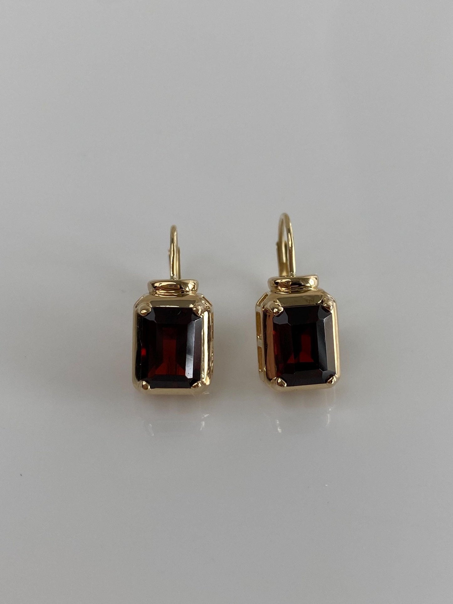 Vintage Solid 14k Yellow Gold Garnet Drop Earrings