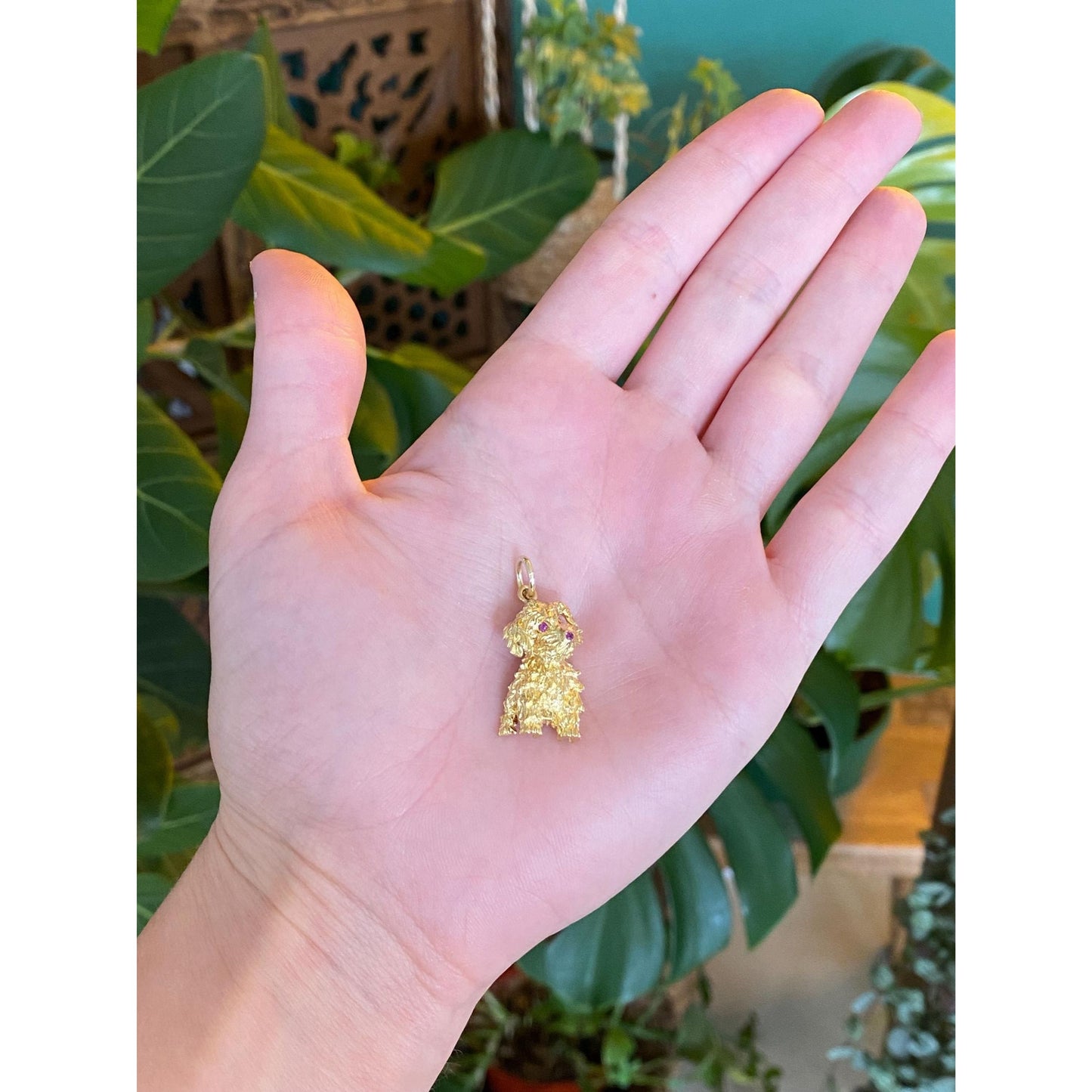 Vintage Solid 18k Yellow Gold Pink Sapphire Dog Charm