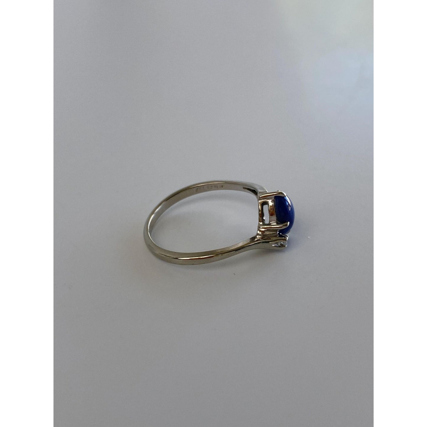 Vintage Solid 10k White Gold Diamond Blue Star Sapphire Ring - Size 6.25