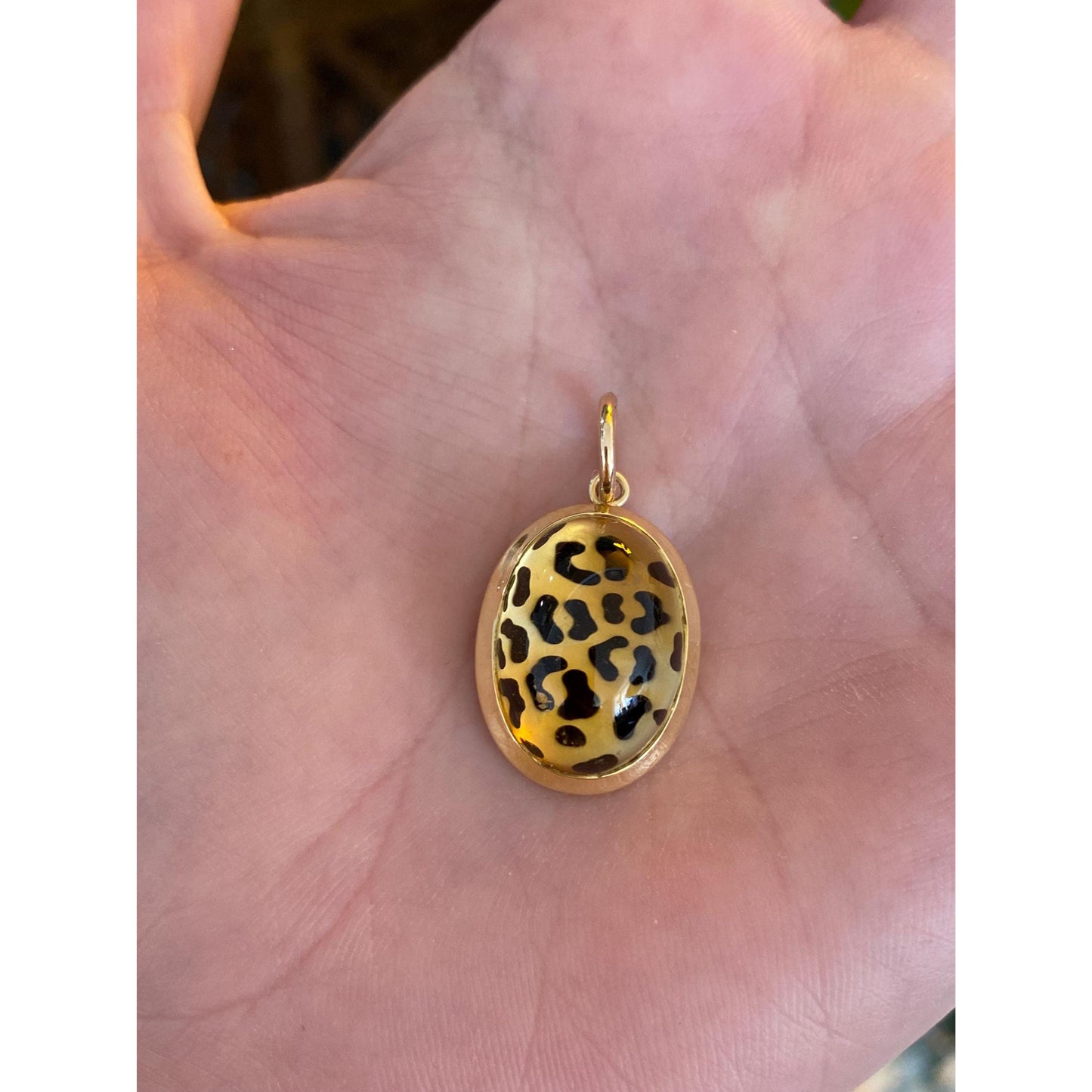 Vintage Solid 18k Yellow Gold Leopard Print Charm